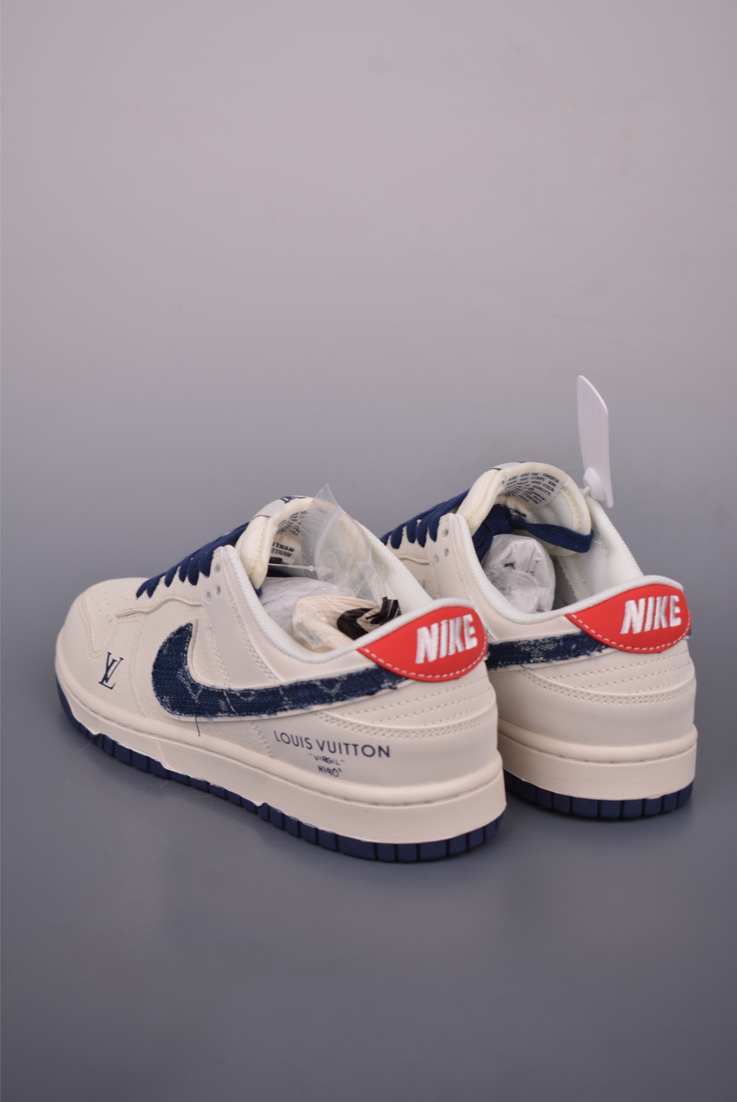 Nike SB Dunk Low x Louis Vuitton Cream Blue Sneakers - Limited Edition 2 i1751496054283 539 0 1