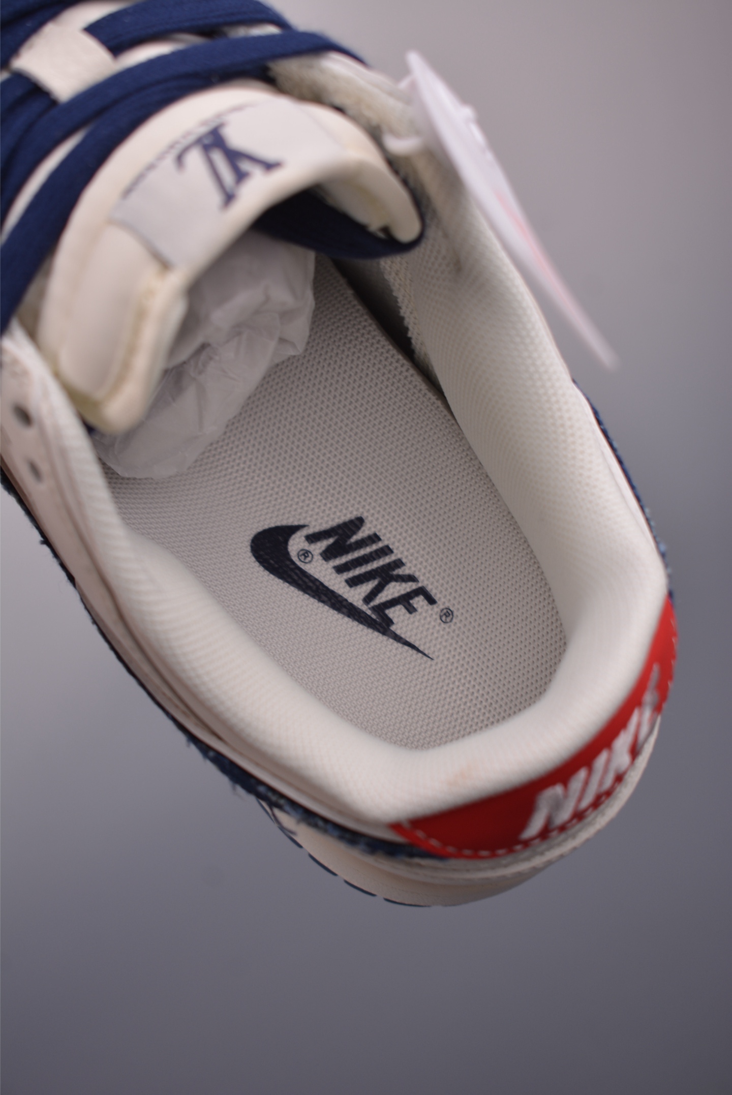 Nike SB Dunk Low x Louis Vuitton Cream Blue Sneakers - Limited Edition 9 i1751496055780 4997 0 8