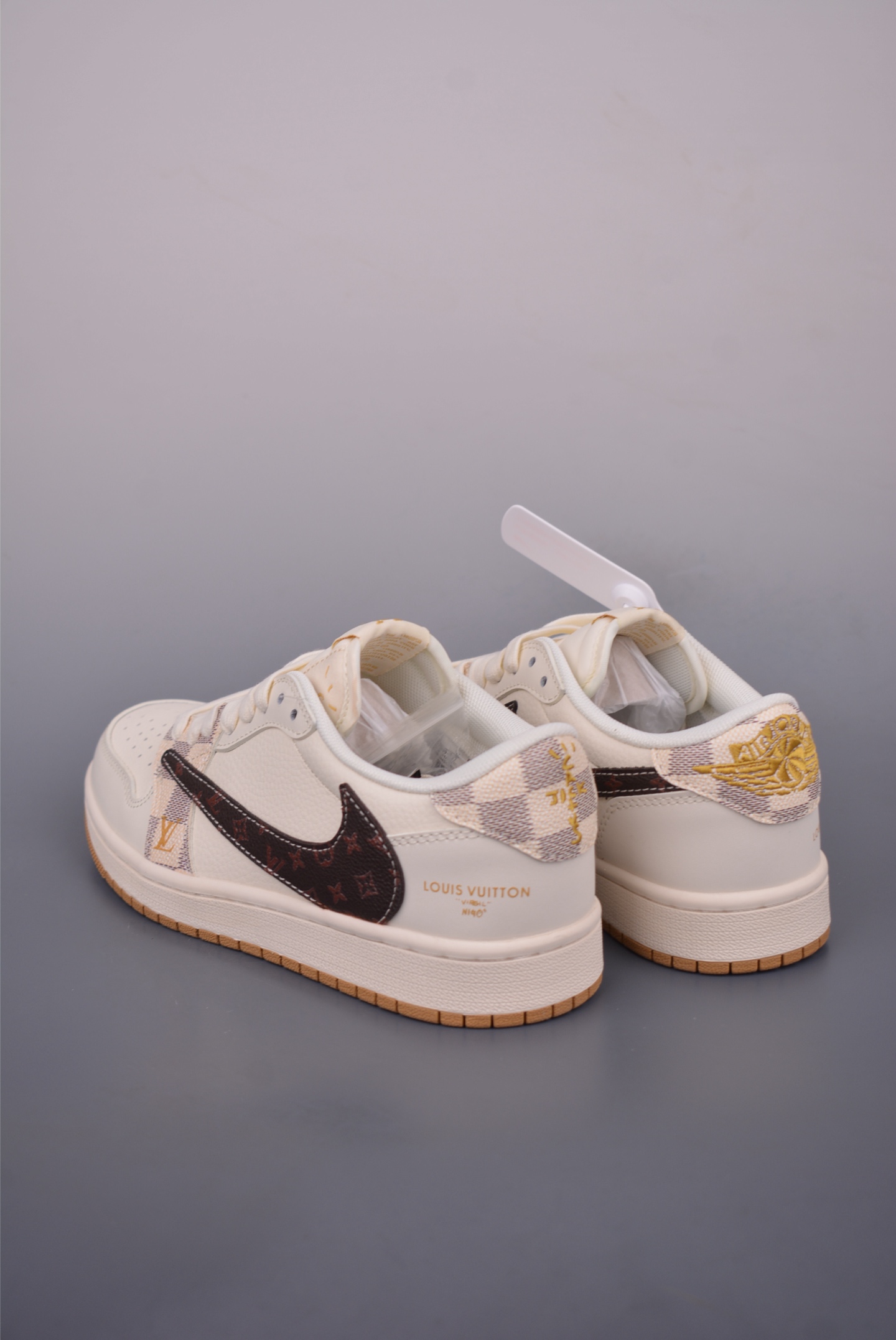 Fragment x Travis Scott x Louis Vuitton Air Jordan 1 Low Sneakers 3 i1751496208100 794 0 1