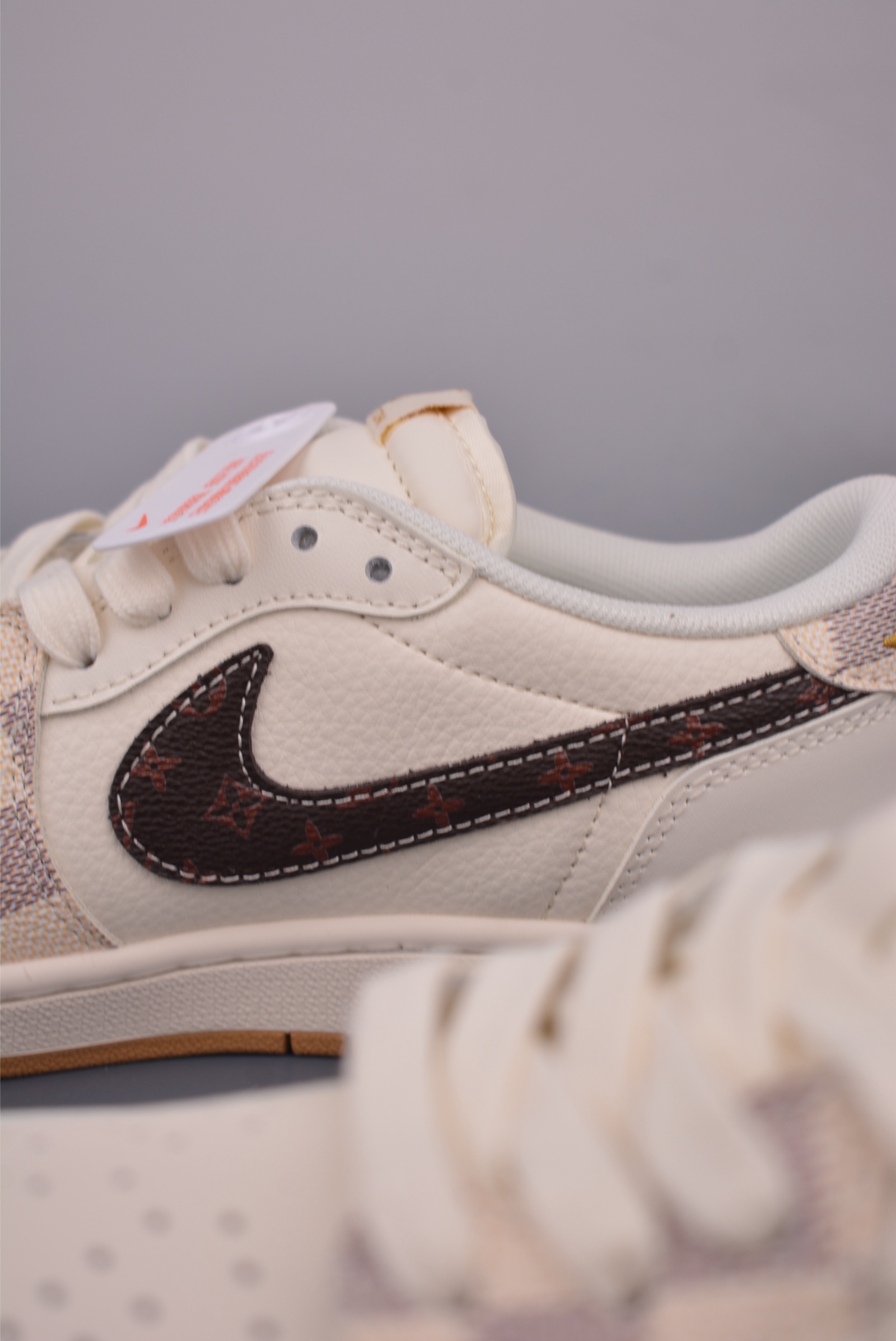 Fragment x Travis Scott x Louis Vuitton Air Jordan 1 Low Sneakers 9 i1751496208157 9317 0 7
