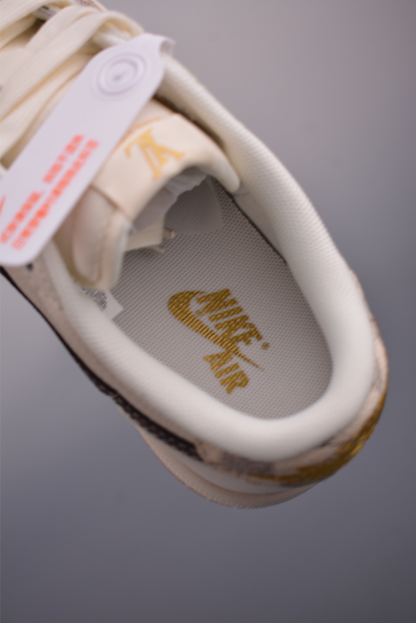Fragment x Travis Scott x Louis Vuitton Air Jordan 1 Low Sneakers 10 i1751496210044 600 0 8