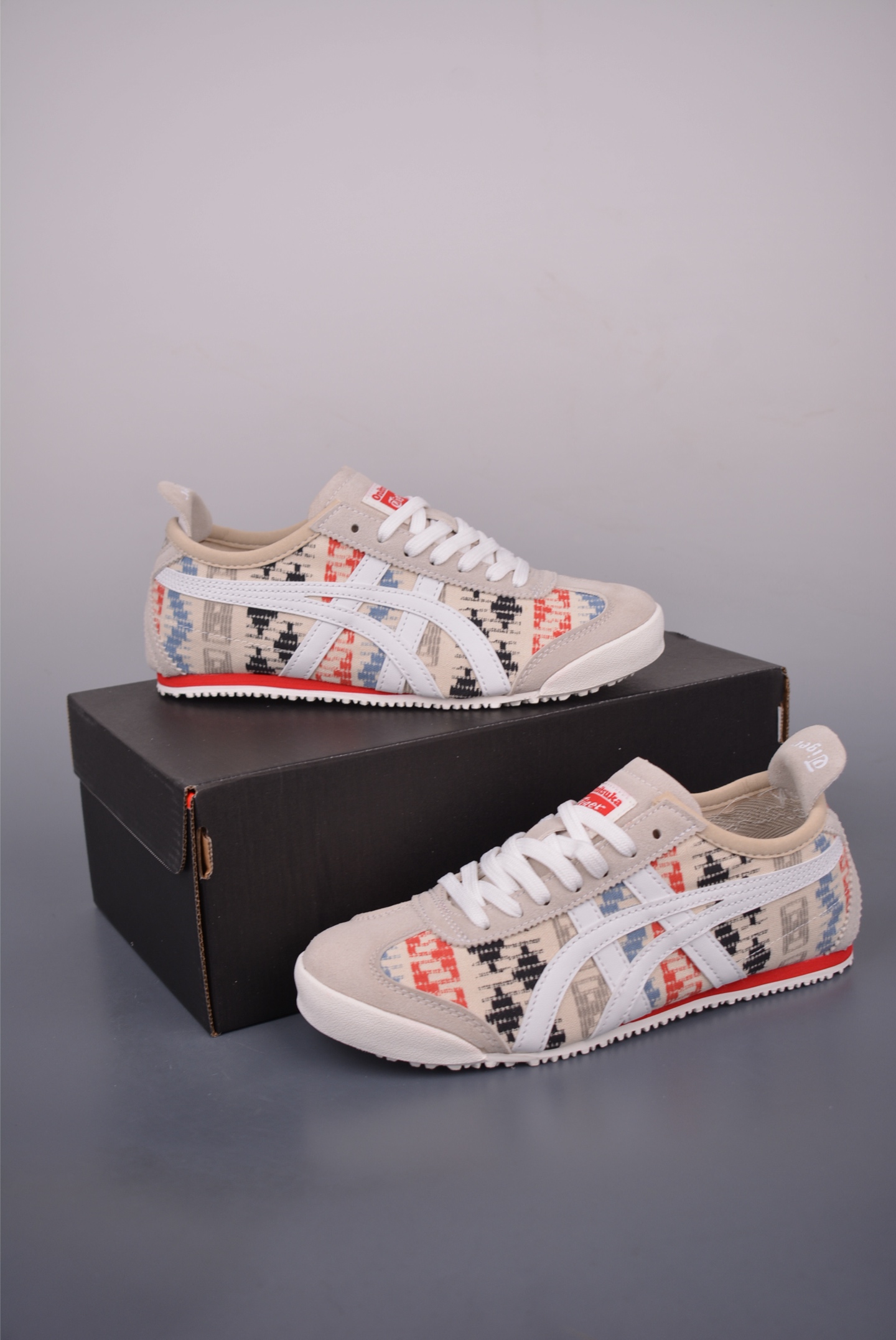 Onitsuka Tiger MEXICO 66 Cream Sneakers with Embroidered Aztec Pattern 6 i1751581768972 9141 0 4