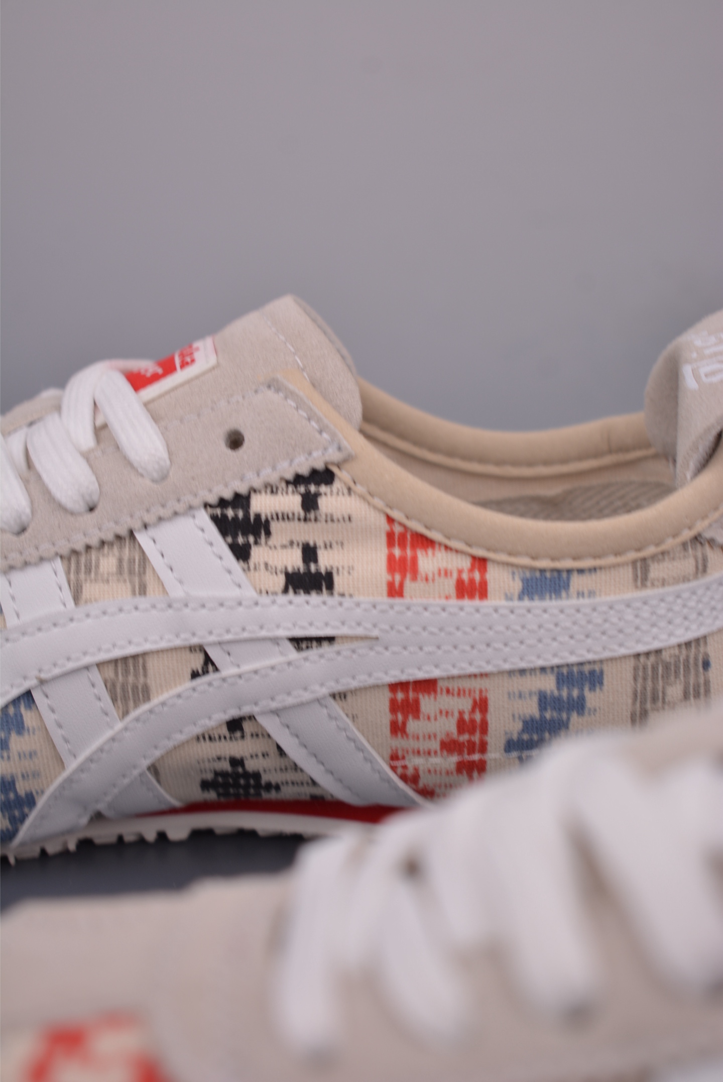 Onitsuka Tiger MEXICO 66 Cream Sneakers with Embroidered Aztec Pattern 9 i1751581768993 7306 0 7