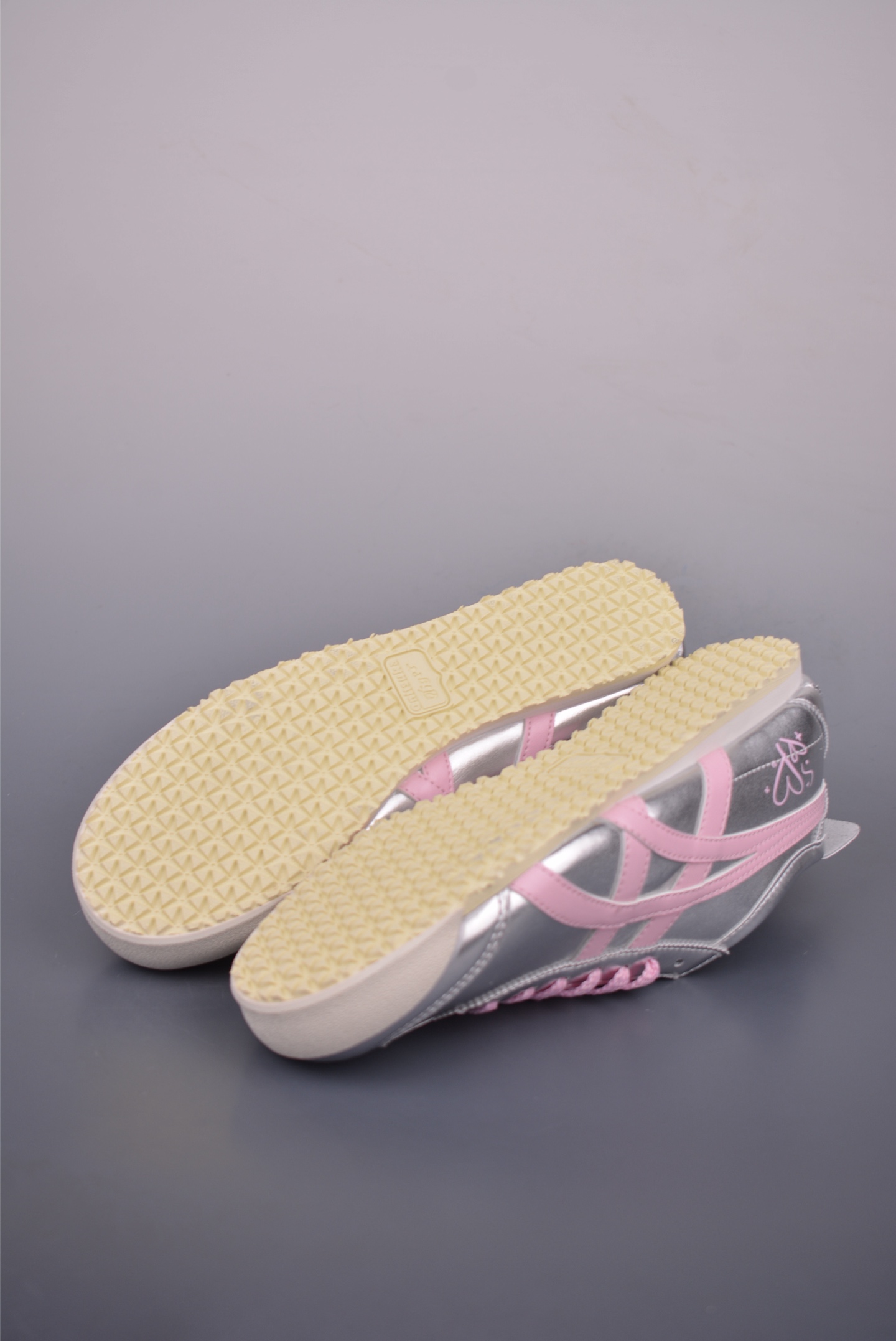 Onitsuka Tiger MEXICO 66 Silver & Pink Accents - Stylish Comfort Shoes 3 i1751581919567 8806 0 2