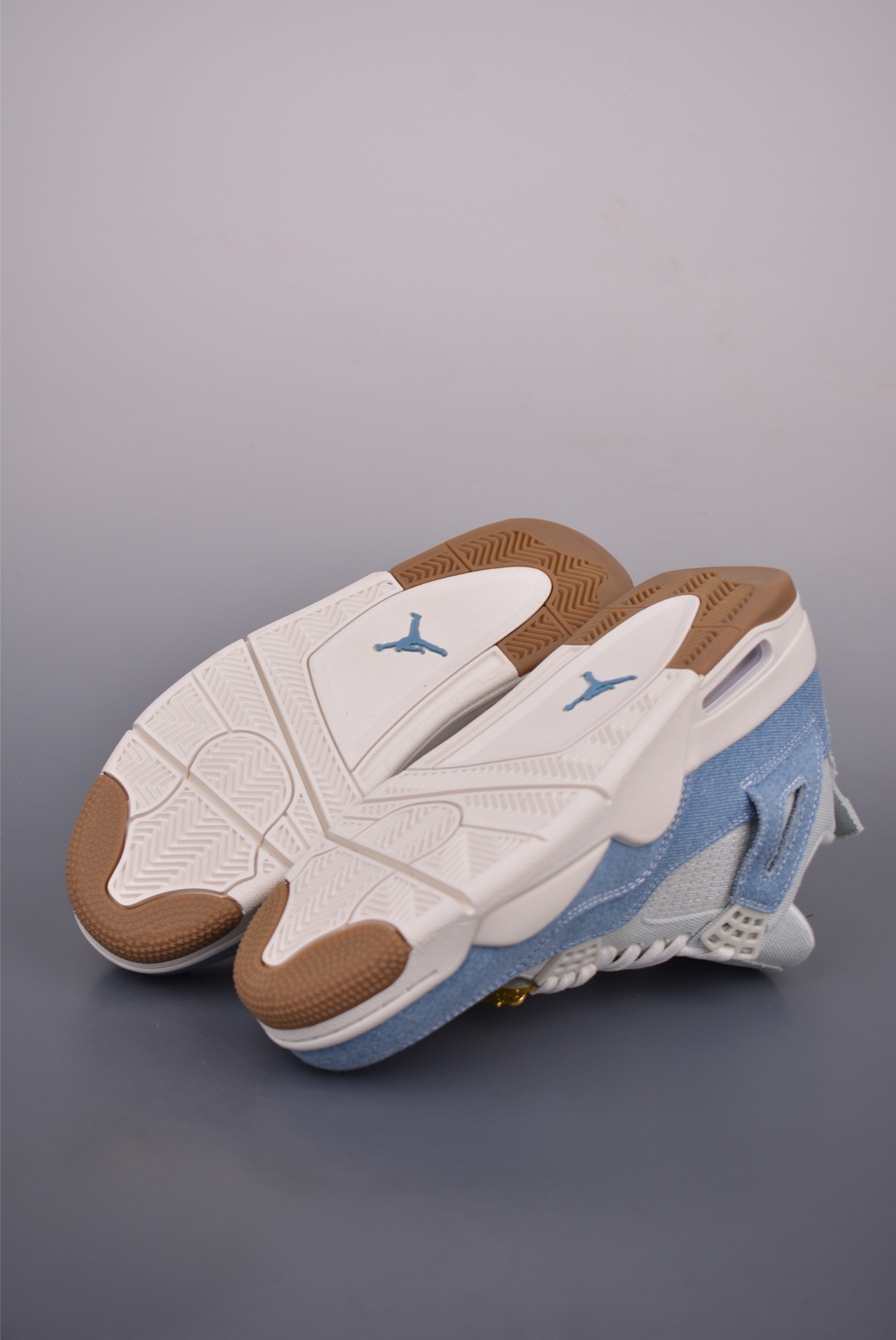 Air Jordan 4 Retro: Stylish Denim Sneakers for the Ultimate Comfort and Style 3 i1751582707225 4365 0 2