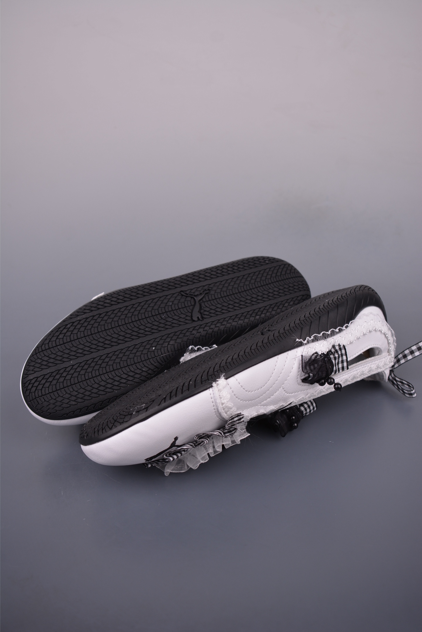 PUMA Speedcat Ballet SD Wns - Retro Flat Shoes with Gingham Accents 3 i1751582769225 5741 0 2