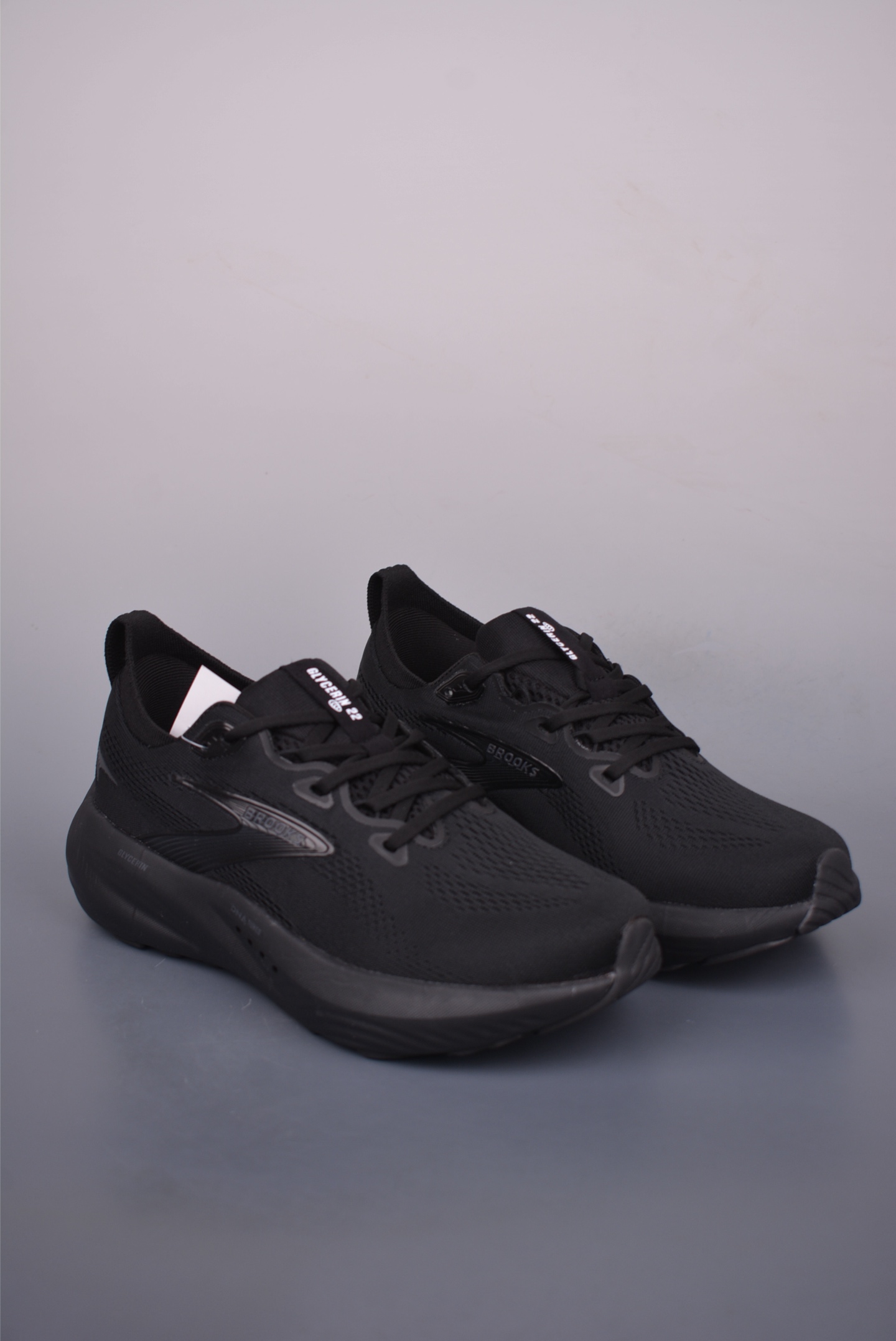 Brooks Glycerin 22: Lightweight, Breathable, and Cushioned Running Shoes 2 i1751582932834 7840 0 0