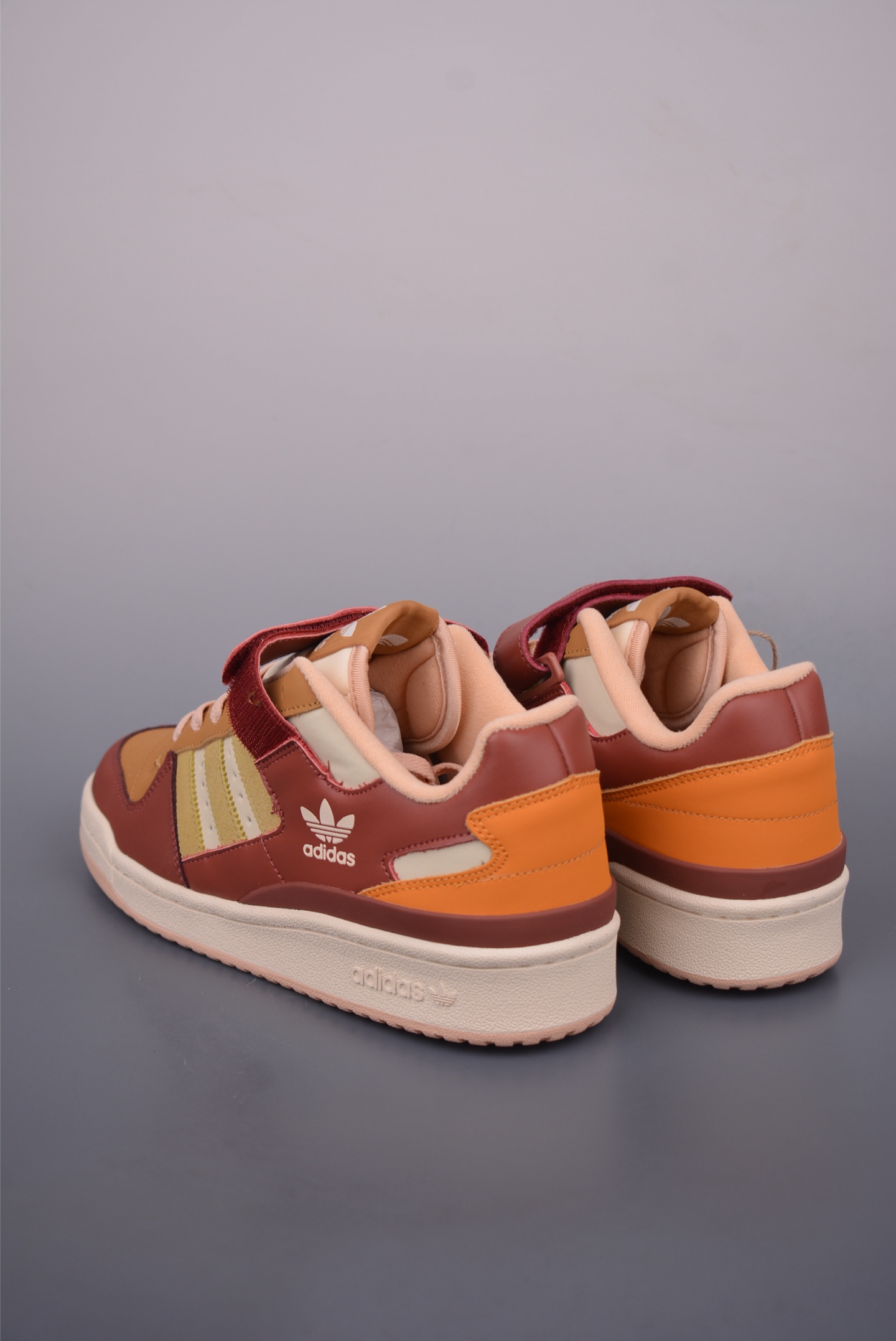 Adidas Forum Low CL Sneakers - Retro Style, Comfortable, and Versatile 3 i1751583027716 8296 0 1