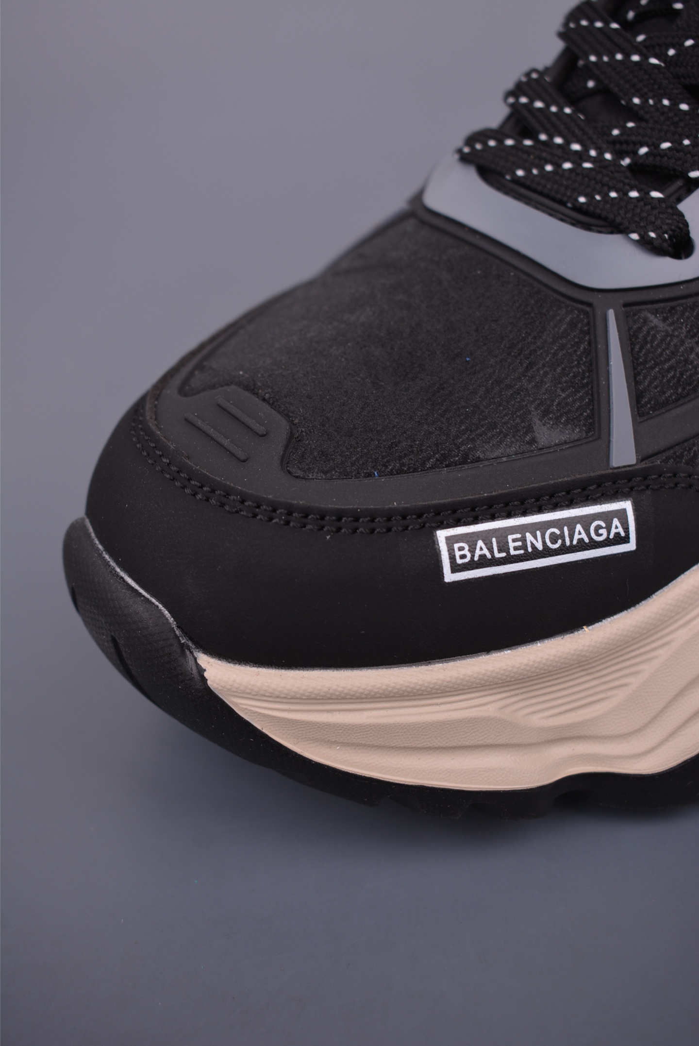 Balenciaga 23SS Rose Pink/Black Low-Top Sneakers - Stylish & Comfortable 7 i1751583401194 7498 0 5