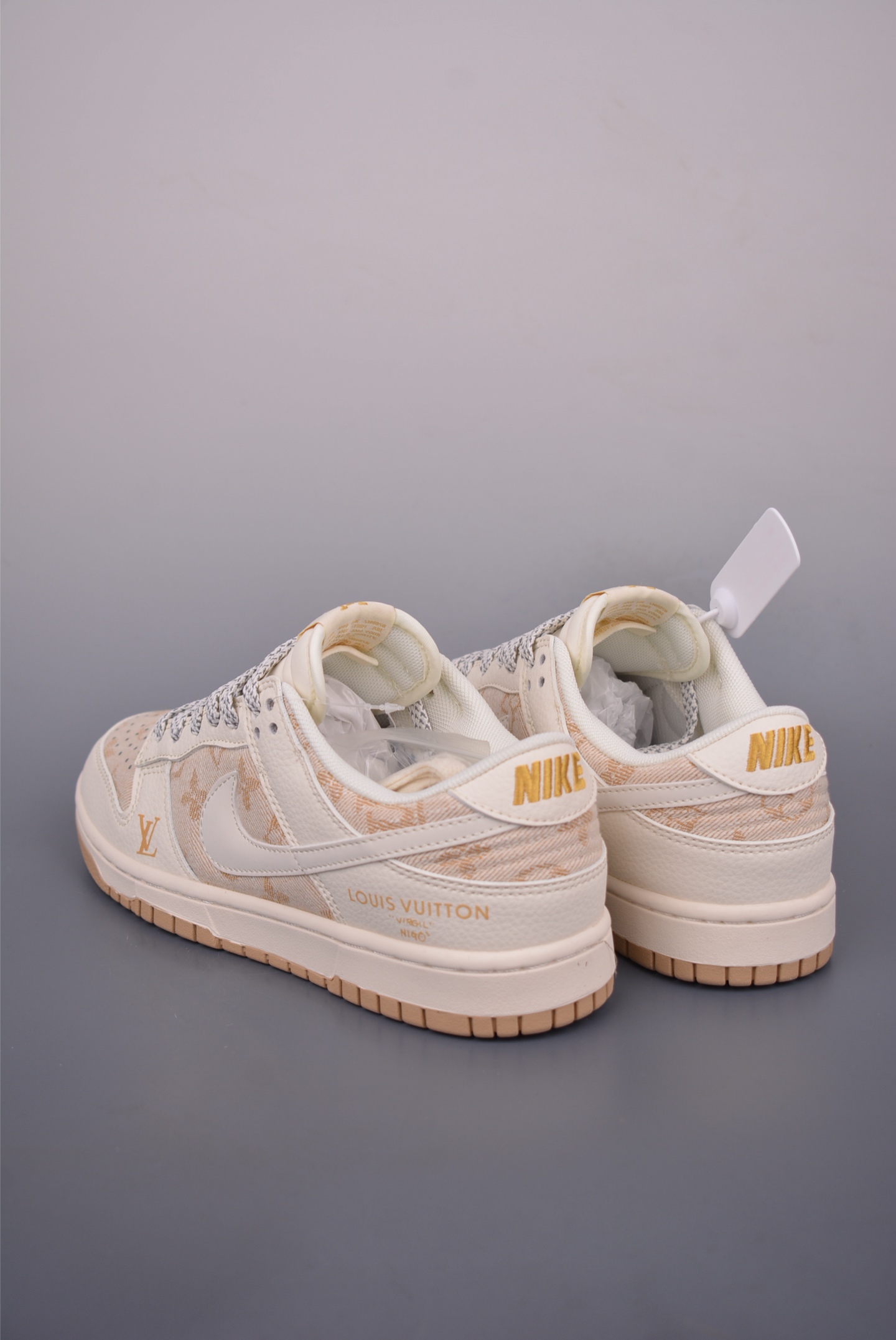Nike SB Dunk Low Louis Vuitton Collaboration Premium Leather Sneakers 2 i1751583553308 4289 0 1