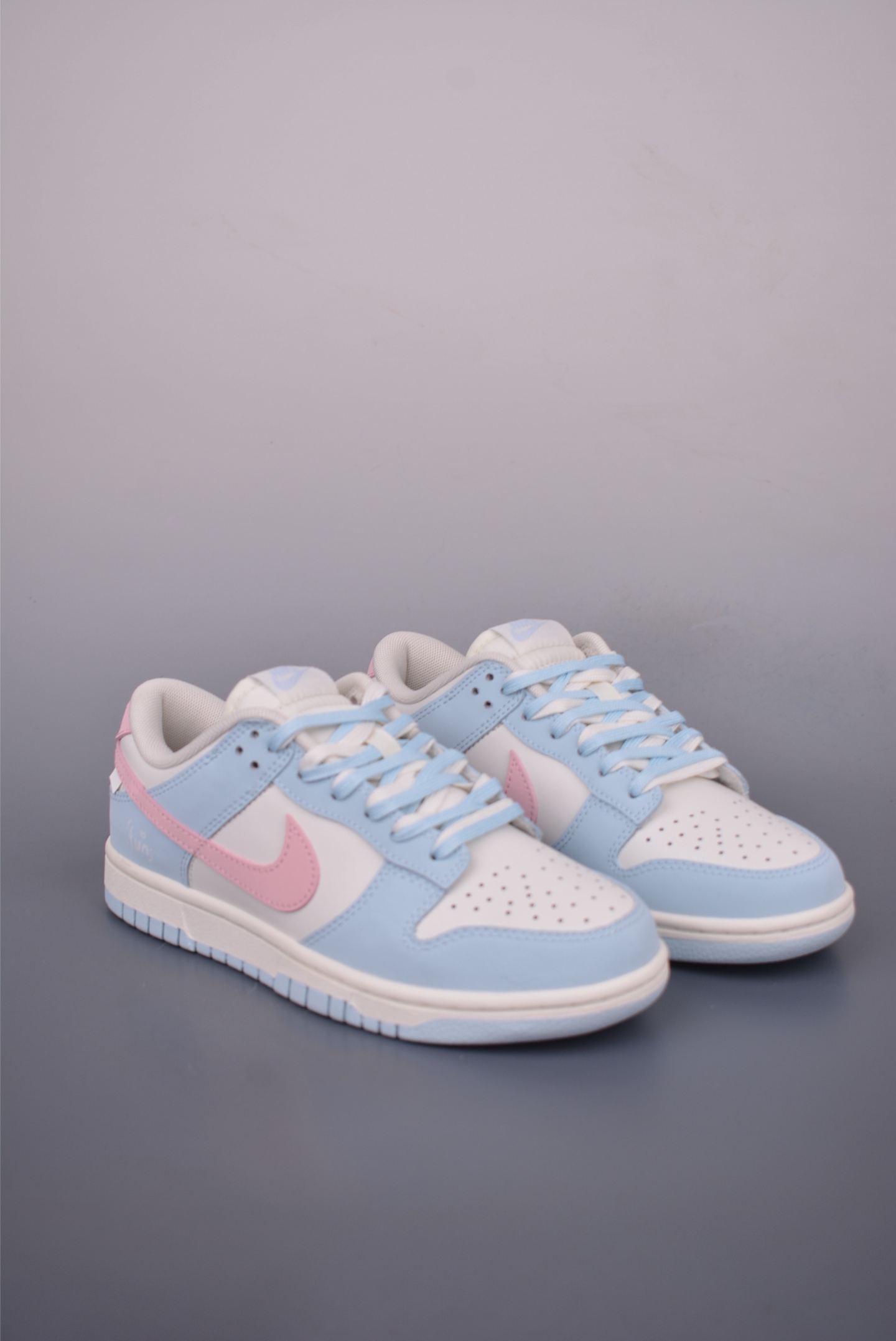 Nike SB Dunk Low 'Just Do It' Premium Leather Sneakers - Women's Sizes 2 i1751583763055 1546 0 0