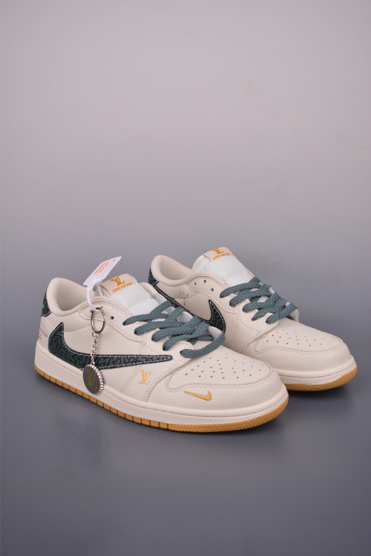 Louis Vuitton x Travis Scott Air Jordan 1 Low Collab Sneakers 2 i1751584001192 2884 0 0