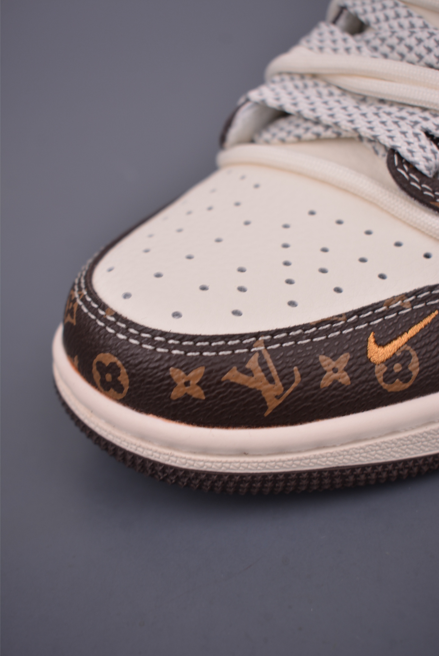 300 纯原大厂出品 极力推荐 LV联名 解构绑带 DM6868-101-Chinese UA Cheap High Quatity Brand Clothes Bags handbags Sneakers wholesale wholesaler seller from China Factory suppliers Fashion Clothing Shoes best Quality Beautiful Price 300 纯原大厂出品 极力推荐 LV联名 解构绑带 DM6868-101