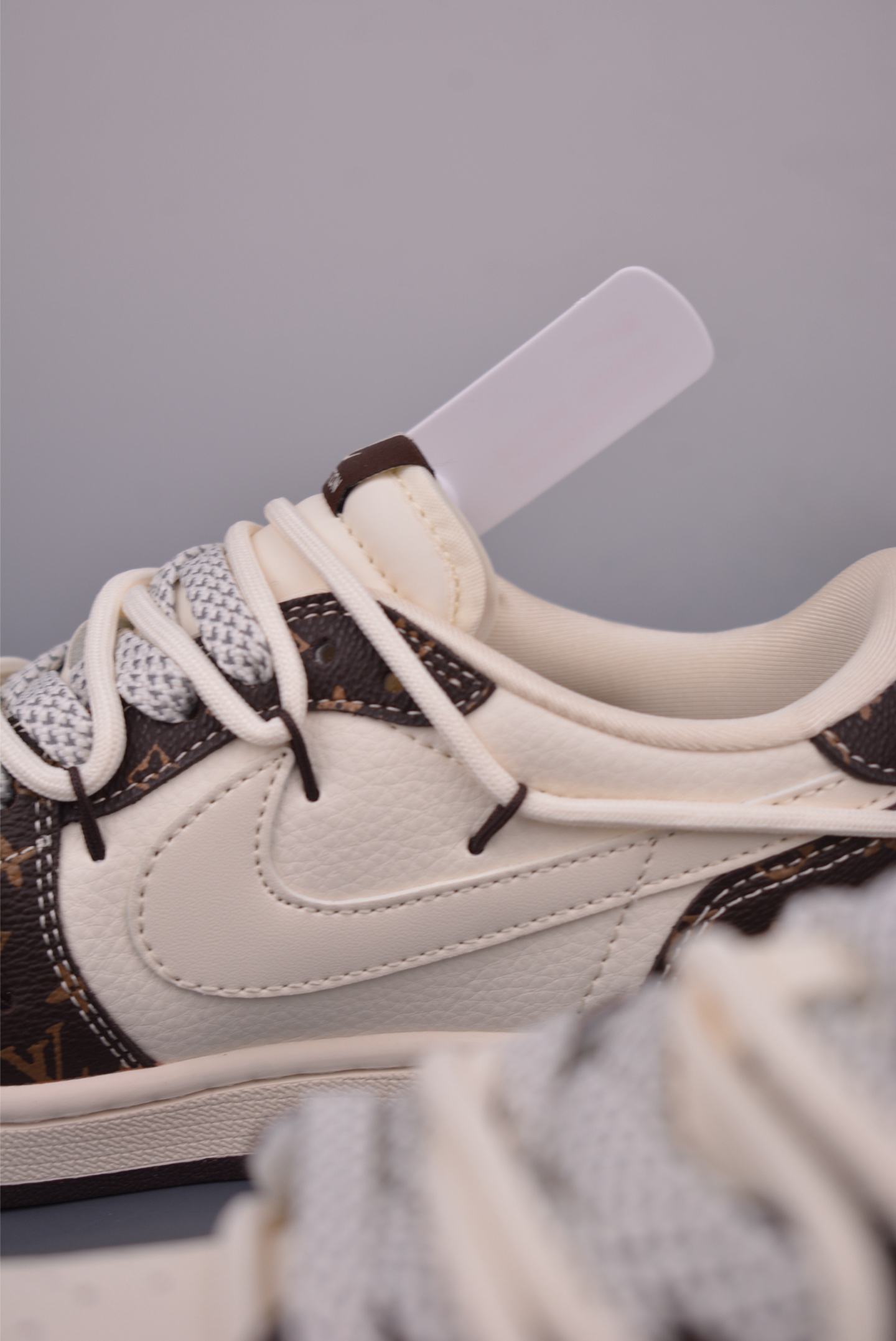 300 纯原大厂出品 极力推荐 LV联名 解构绑带 DM6868-101-Chinese UA Cheap High Quatity Brand Clothes Bags handbags Sneakers wholesale wholesaler seller from China Factory suppliers Fashion Clothing Shoes best Quality Beautiful Price 300 纯原大厂出品 极力推荐 LV联名 解构绑带 DM6868-101