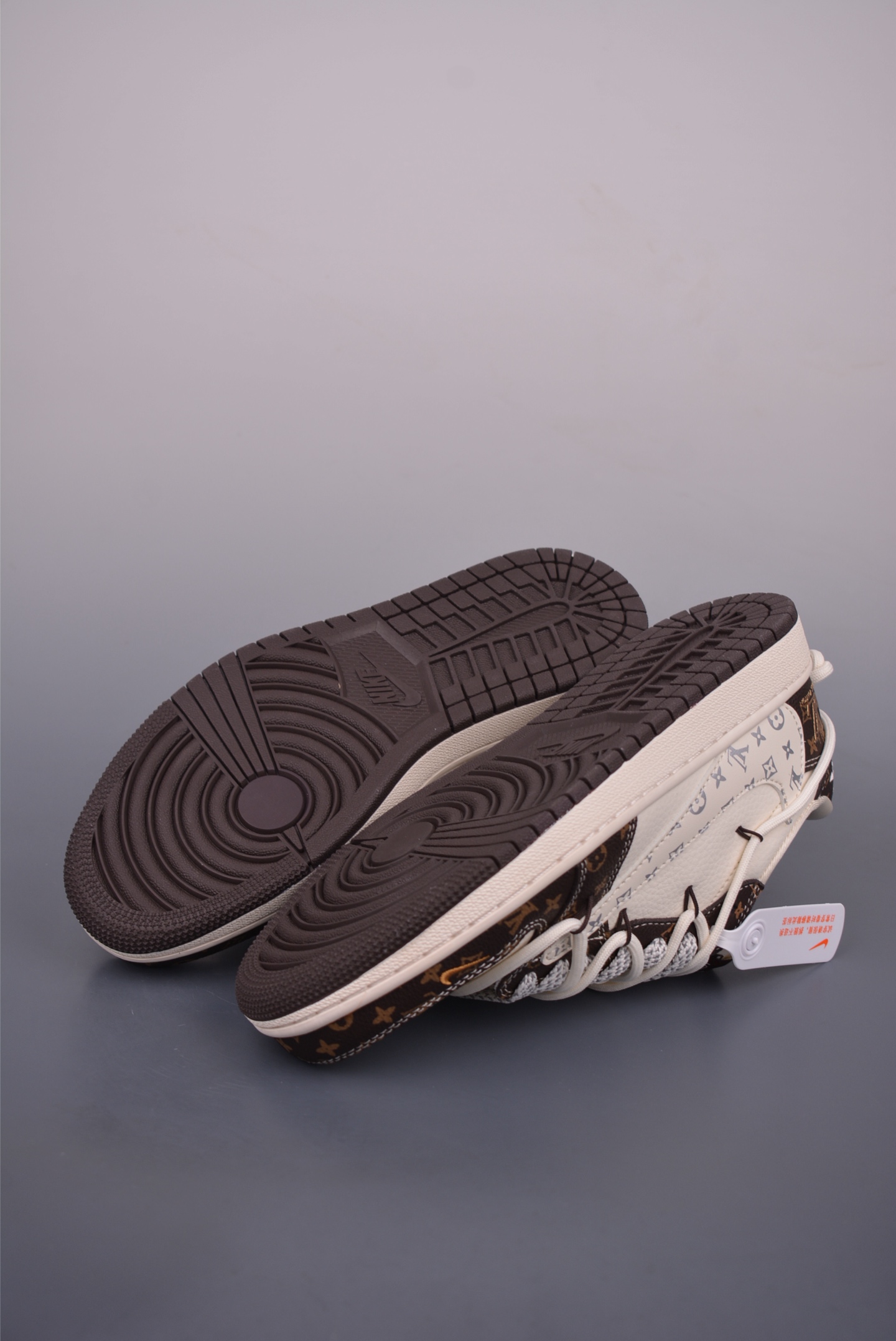 300 纯原大厂出品 极力推荐 LV联名 解构绑带 DM6868-101-Chinese UA Cheap High Quatity Brand Clothes Bags handbags Sneakers wholesale wholesaler seller from China Factory suppliers Fashion Clothing Shoes best Quality Beautiful Price 300 纯原大厂出品 极力推荐 LV联名 解构绑带 DM6868-101