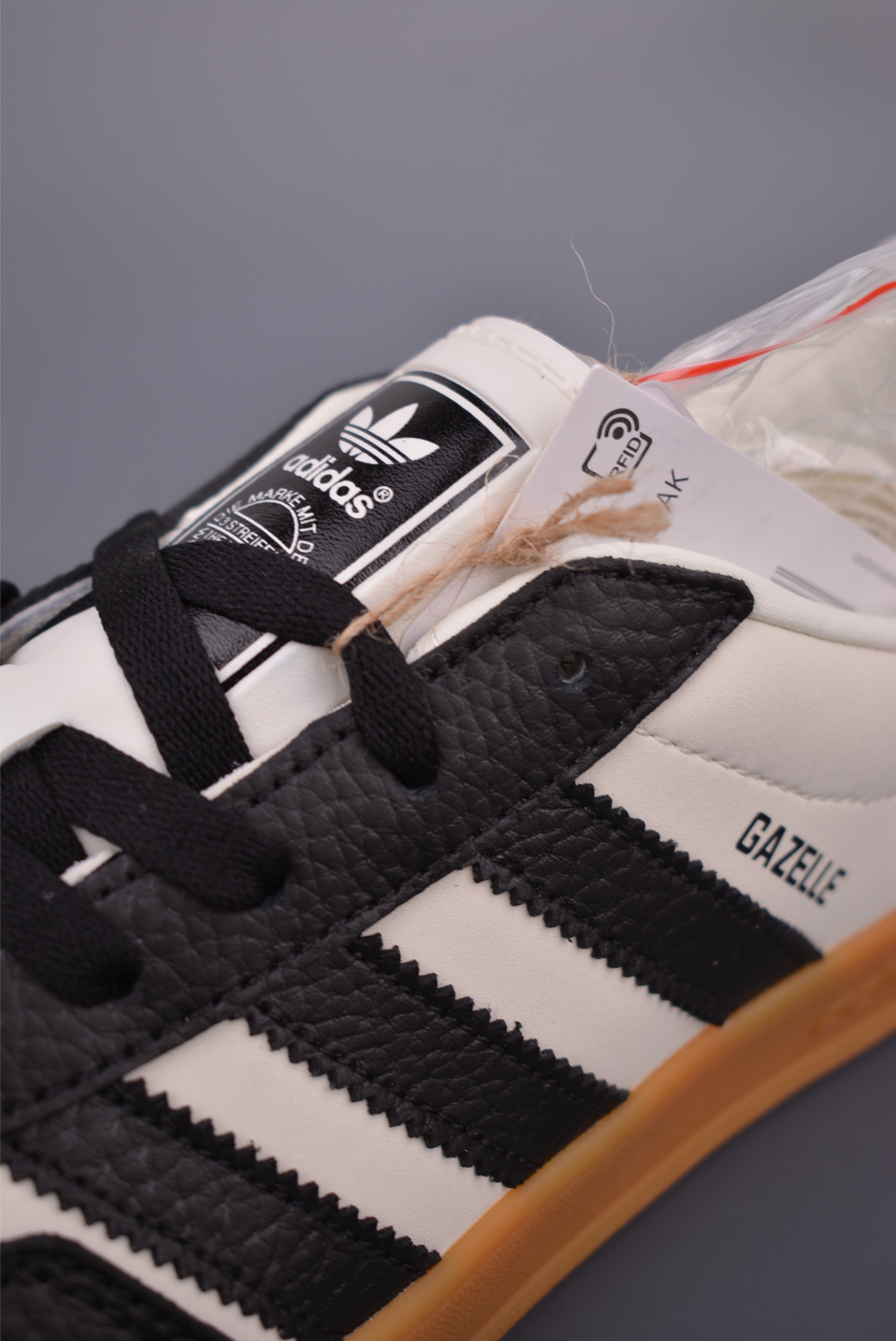 Adidas Gazelle OG Black White Gum Sole Retro Unisex Sneakers Shoes 7 i1751584114791 5593 0 6