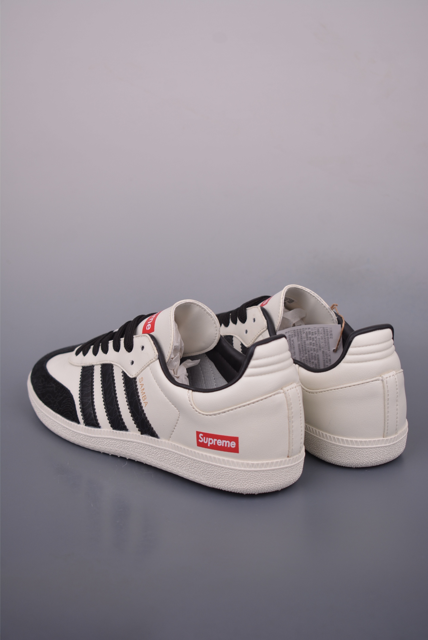 Adidas Samba OG DIY Sneakers - Retro Style with Supreme Collaboration 3 i1751584241219 5624 0 1