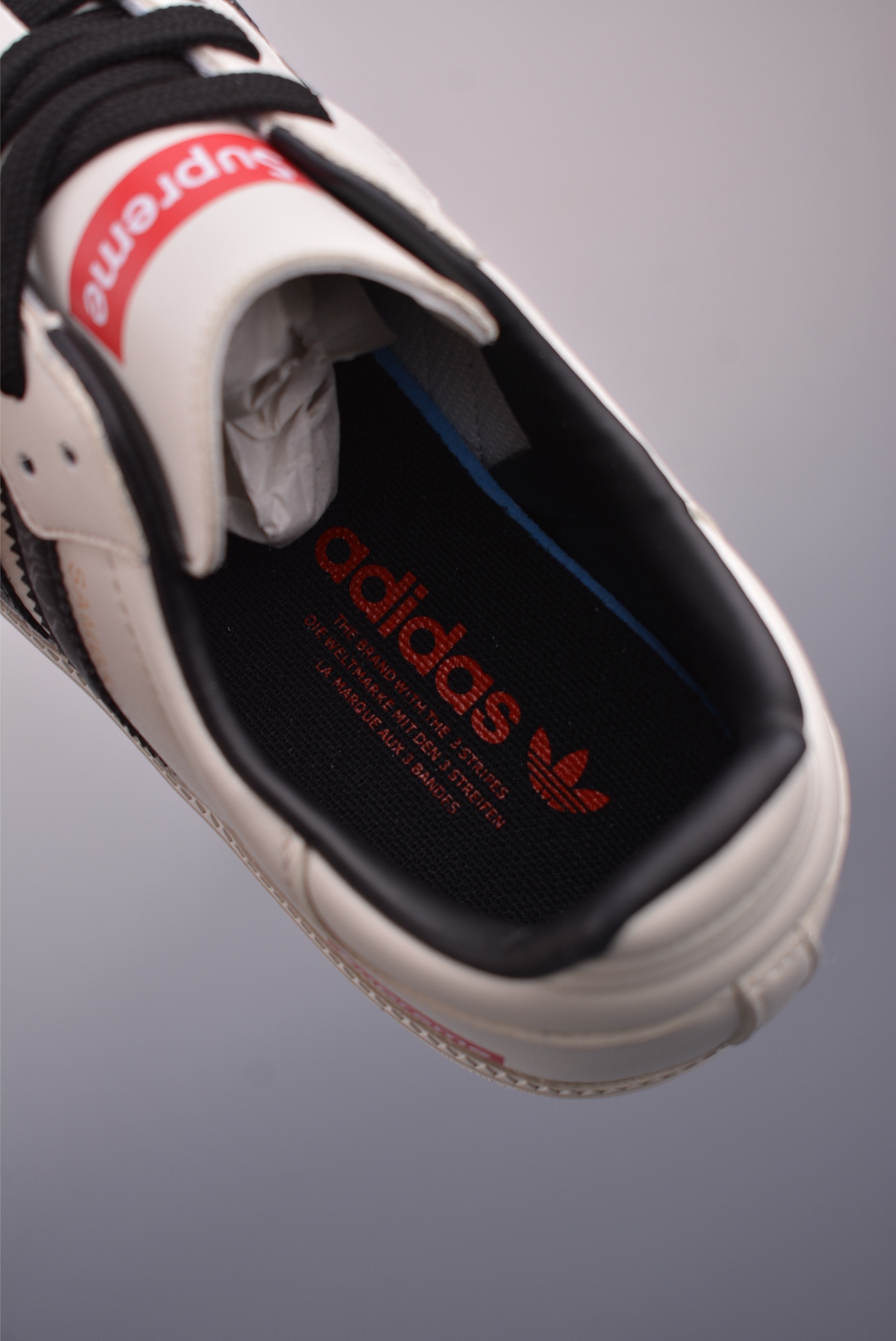 Adidas Samba OG DIY Sneakers - Retro Style with Supreme Collaboration 10 i1751584246686 9698 0 8