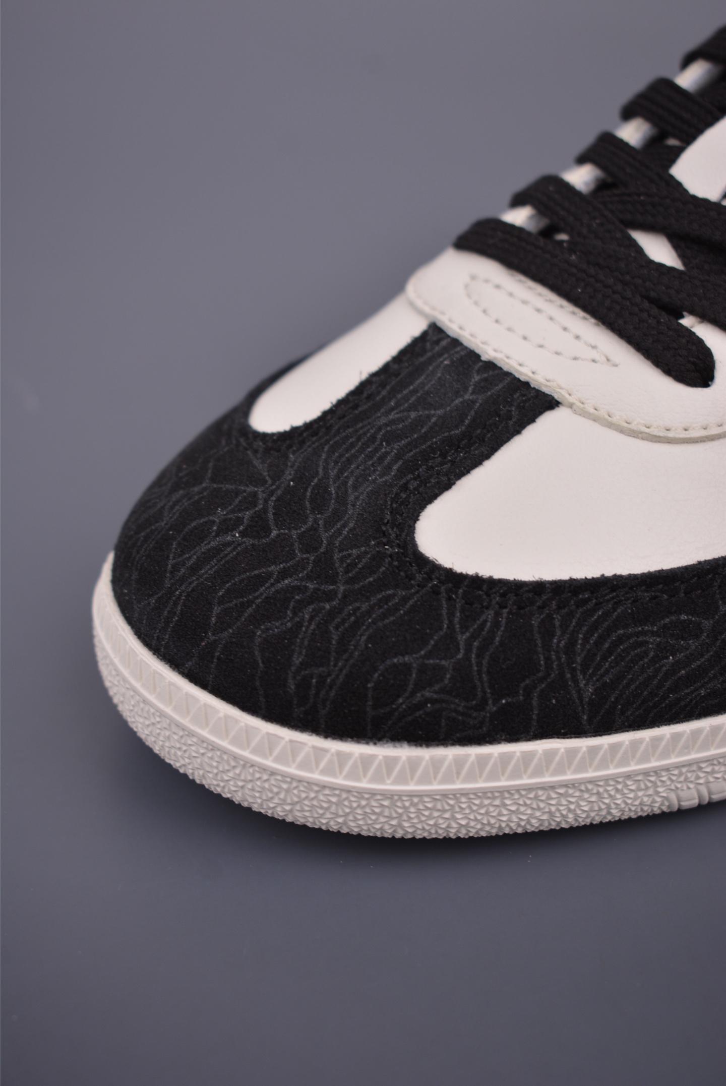 Adidas Samba OG DIY Sneakers - Retro Style with Supreme Collaboration 7 i1751584246706 257 0 5