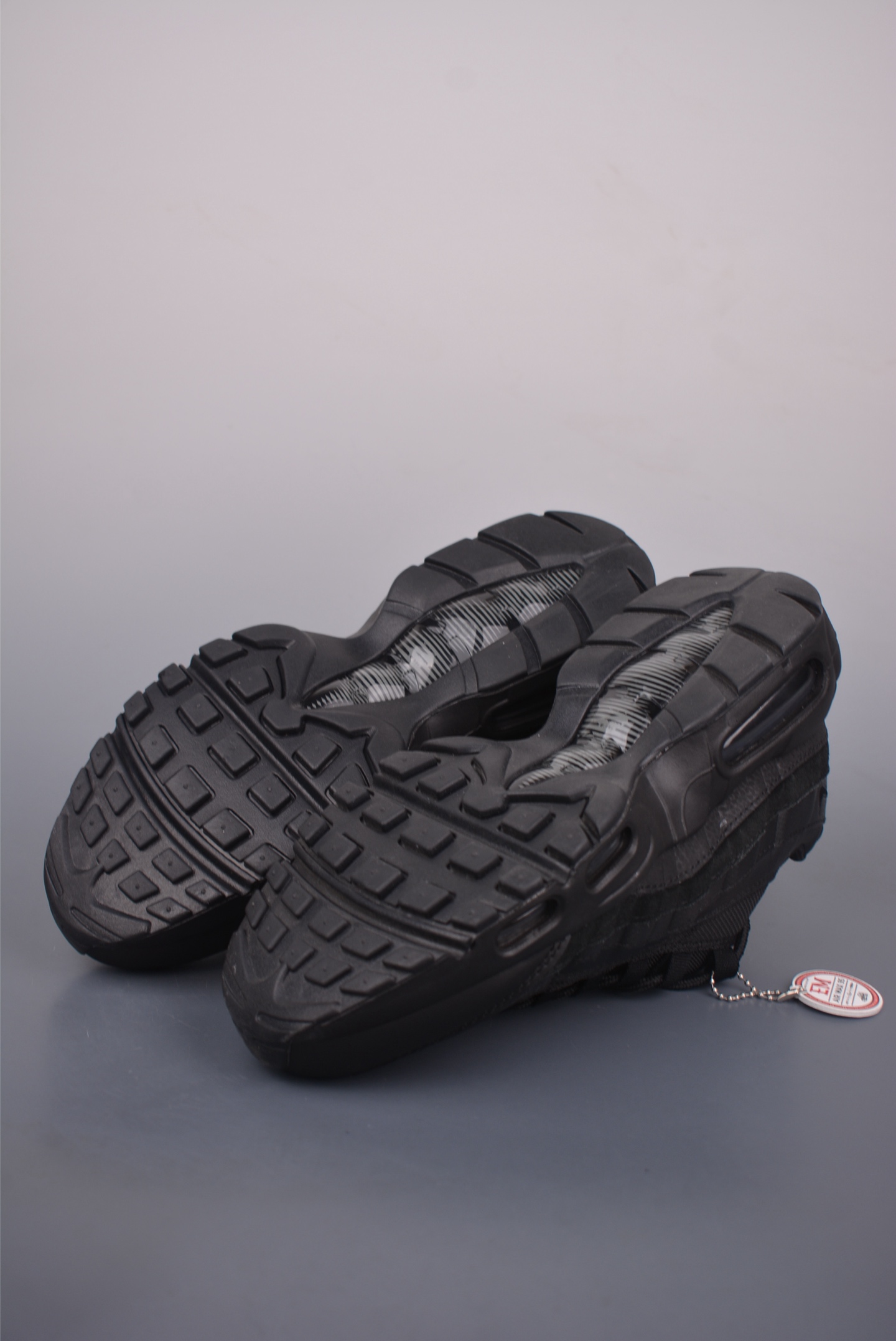 Nike Air Max 95: Comfortable, Breathable, and Durable Running Shoes 4 i1751659648468 4204 0 2