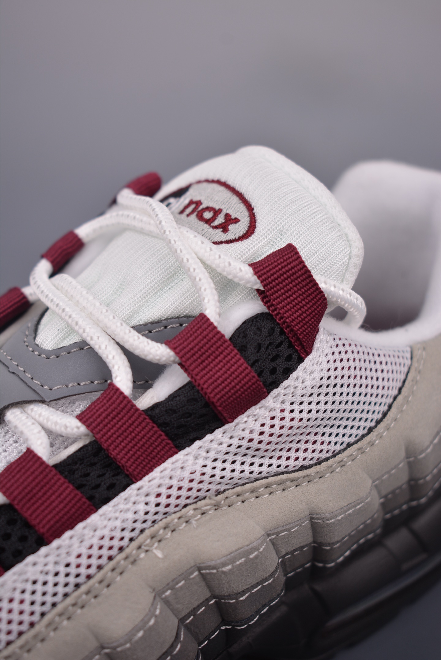 Nike Air Max 95: Cushioned Running Shoes for Trendsetters - Style DQ9001 002 8 i1751659705489 546 0 6
