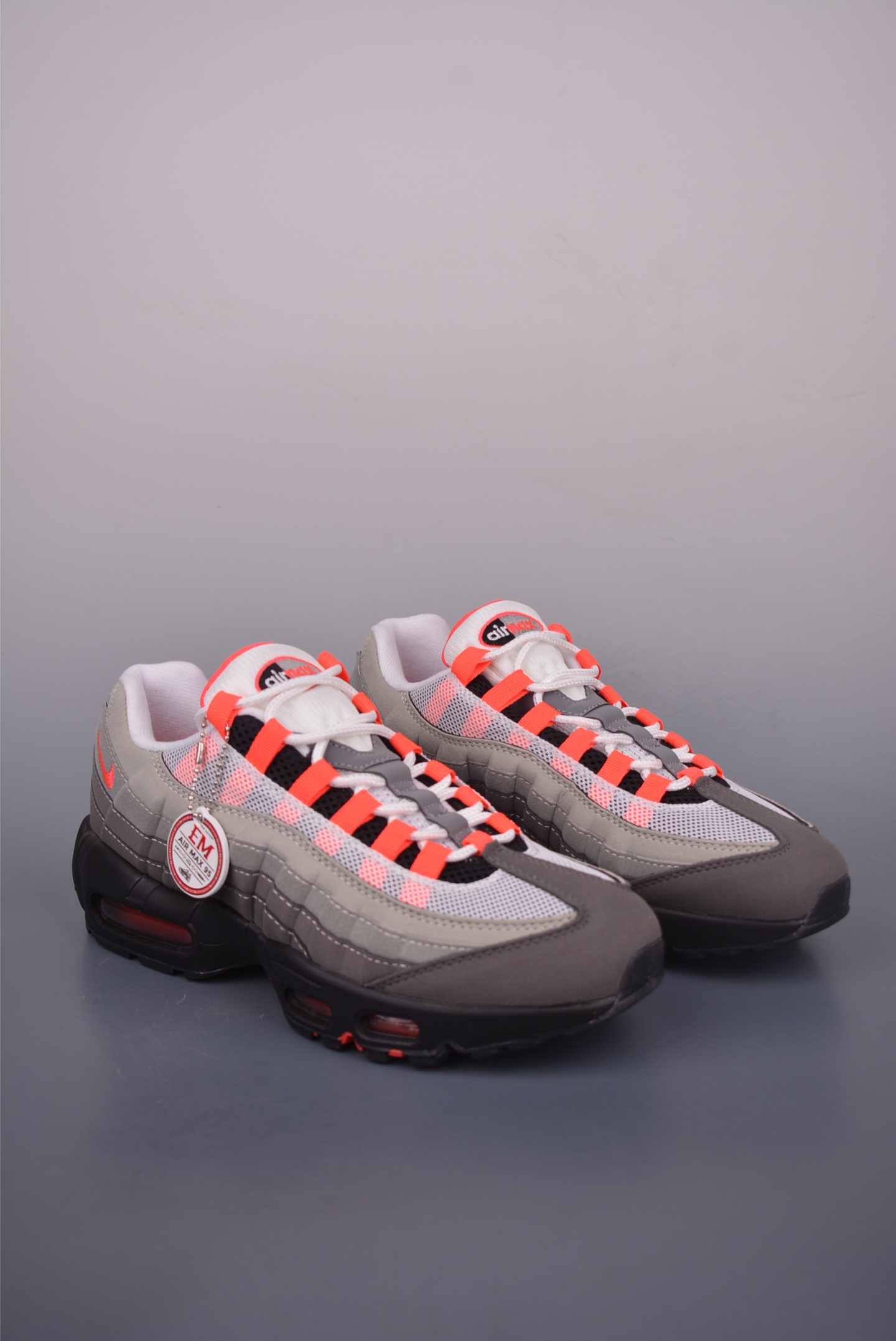 Nike Air Max 95: Iconic Design, Cushioned Comfort, and Versatile Style 2 i1751659757427 5148 0 0