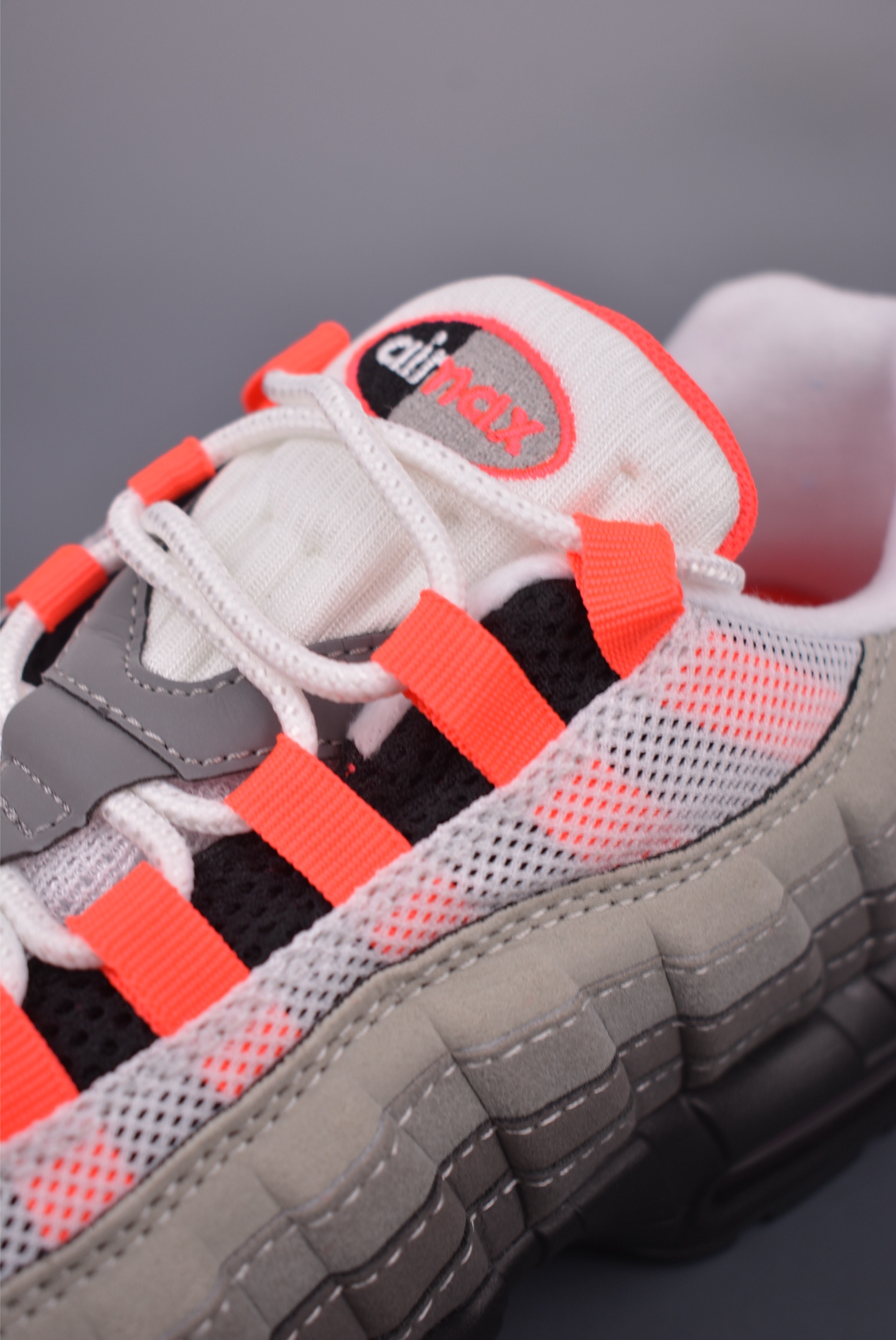 Nike Air Max 95: Iconic Design, Cushioned Comfort, and Versatile Style 8 i1751659757433 3974 0 6