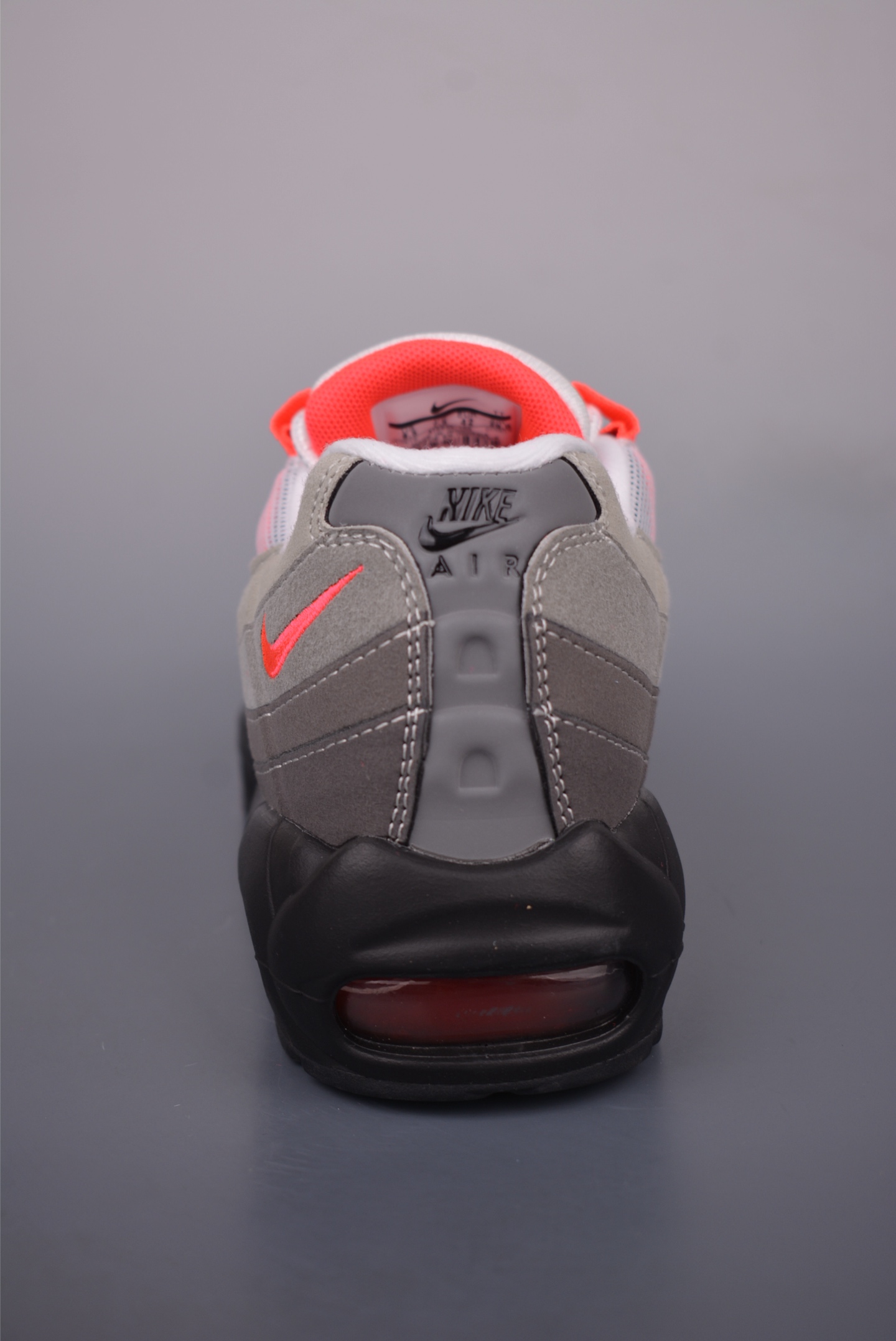 Nike Air Max 95: Iconic Design, Cushioned Comfort, and Versatile Style 5 i1751659757477 5429 0 3