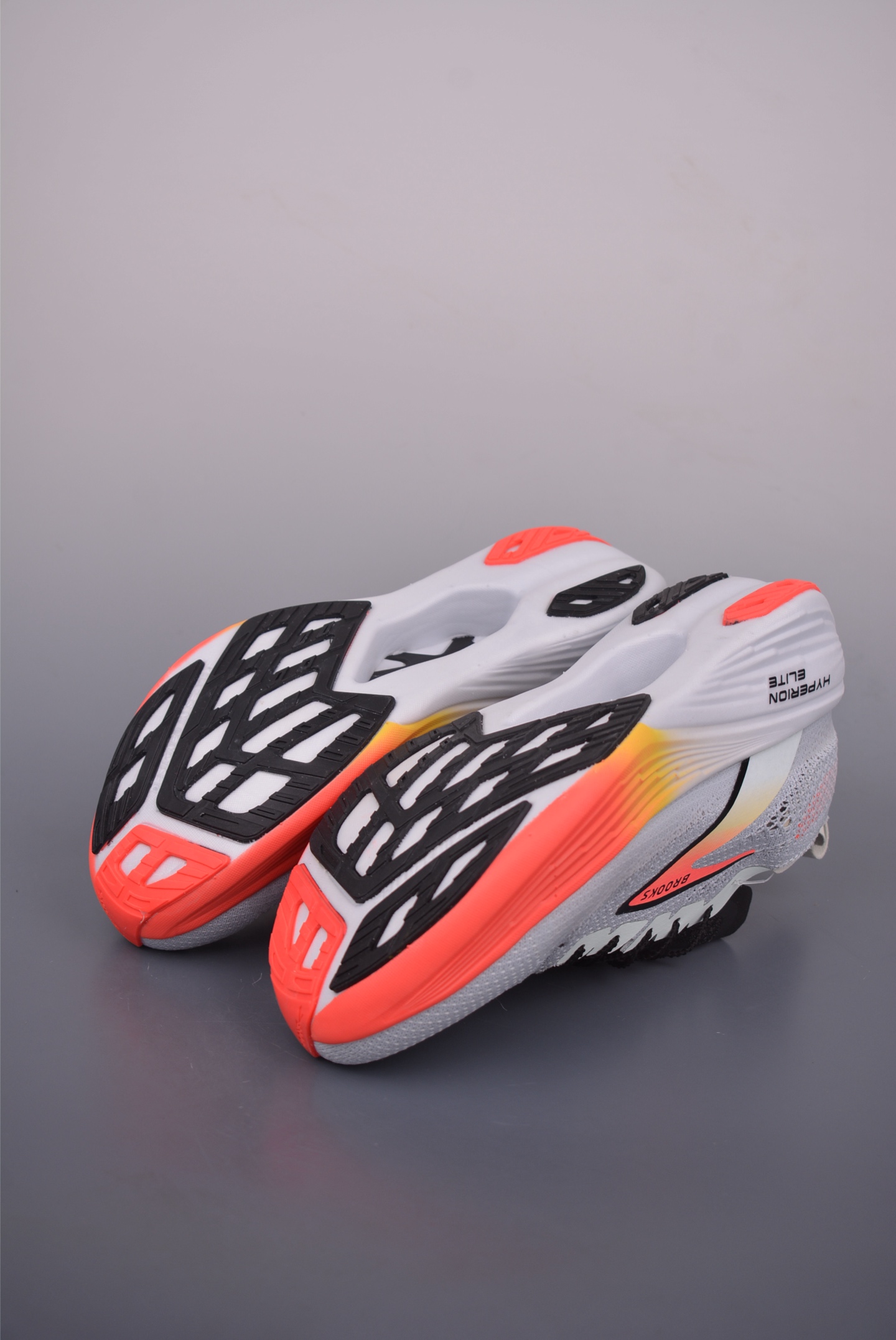 190 Brooks 布鲁克斯 Hyperion Elite 4 超弹轻盈跑步鞋 100046