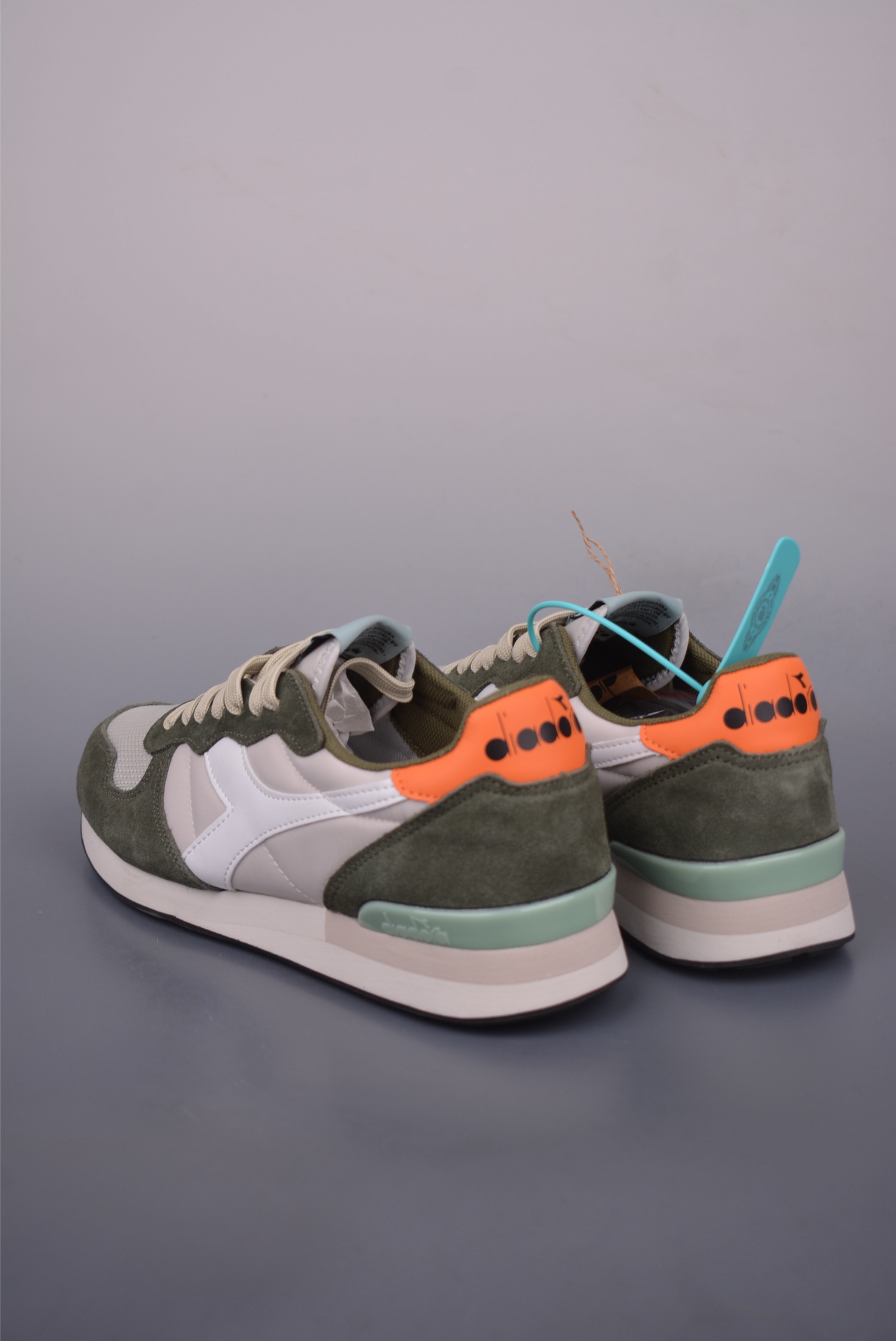 190 diadora迪亚多纳Camaro 涤纶织物牛反绒皮牛皮革 复古跑鞋-Chinese UA Cheap High Quatity Brand Clothes Bags handbags Sneakers wholesale wholesaler seller from China Factory suppliers Fashion Clothing Shoes best Quality Beautiful Price 190 diadora迪亚多纳Camaro 涤纶织物牛反绒皮牛皮革 复古跑鞋