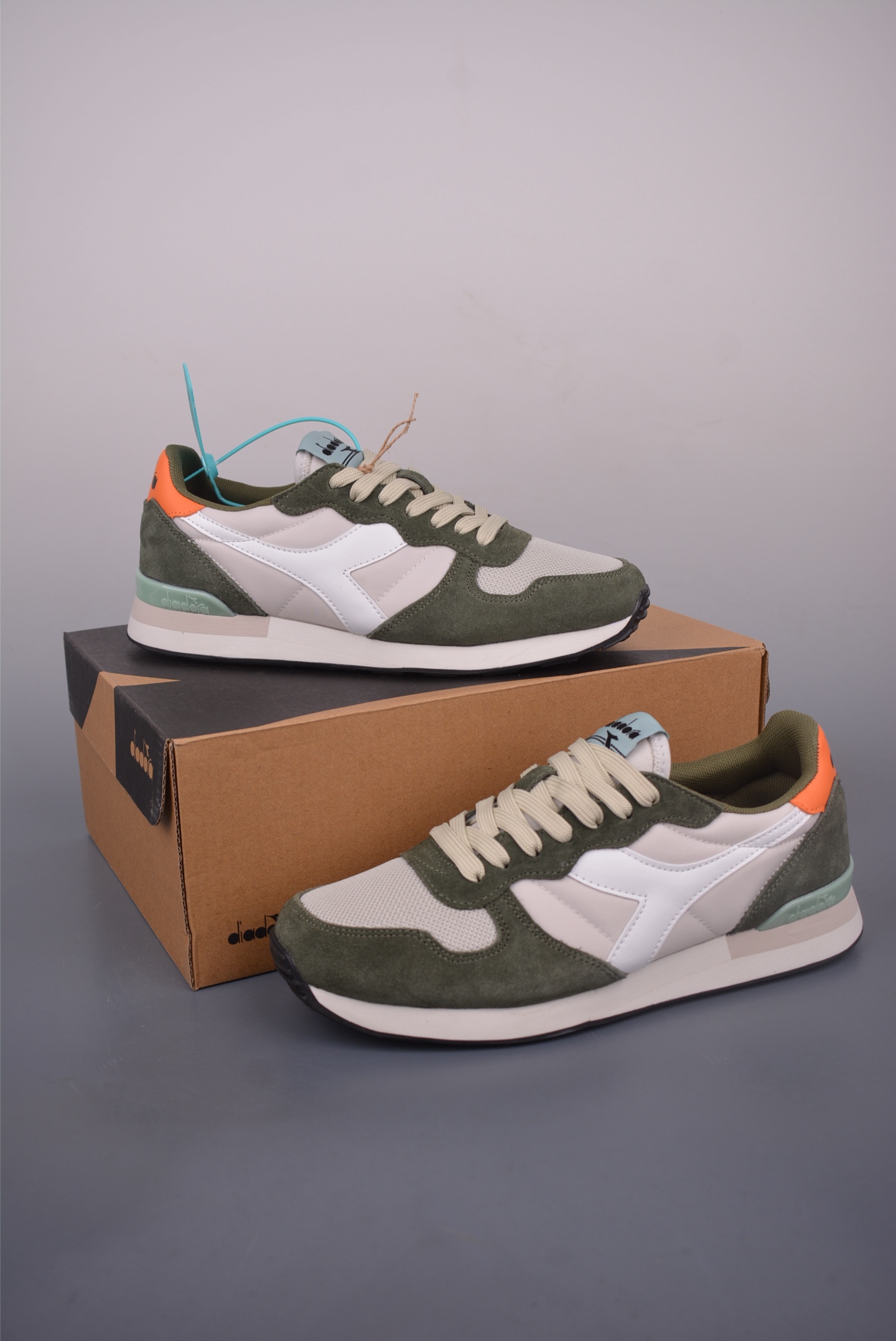 190 diadora迪亚多纳Camaro 涤纶织物牛反绒皮牛皮革 复古跑鞋-Chinese UA Cheap High Quatity Brand Clothes Bags handbags Sneakers wholesale wholesaler seller from China Factory suppliers Fashion Clothing Shoes best Quality Beautiful Price 190 diadora迪亚多纳Camaro 涤纶织物牛反绒皮牛皮革 复古跑鞋