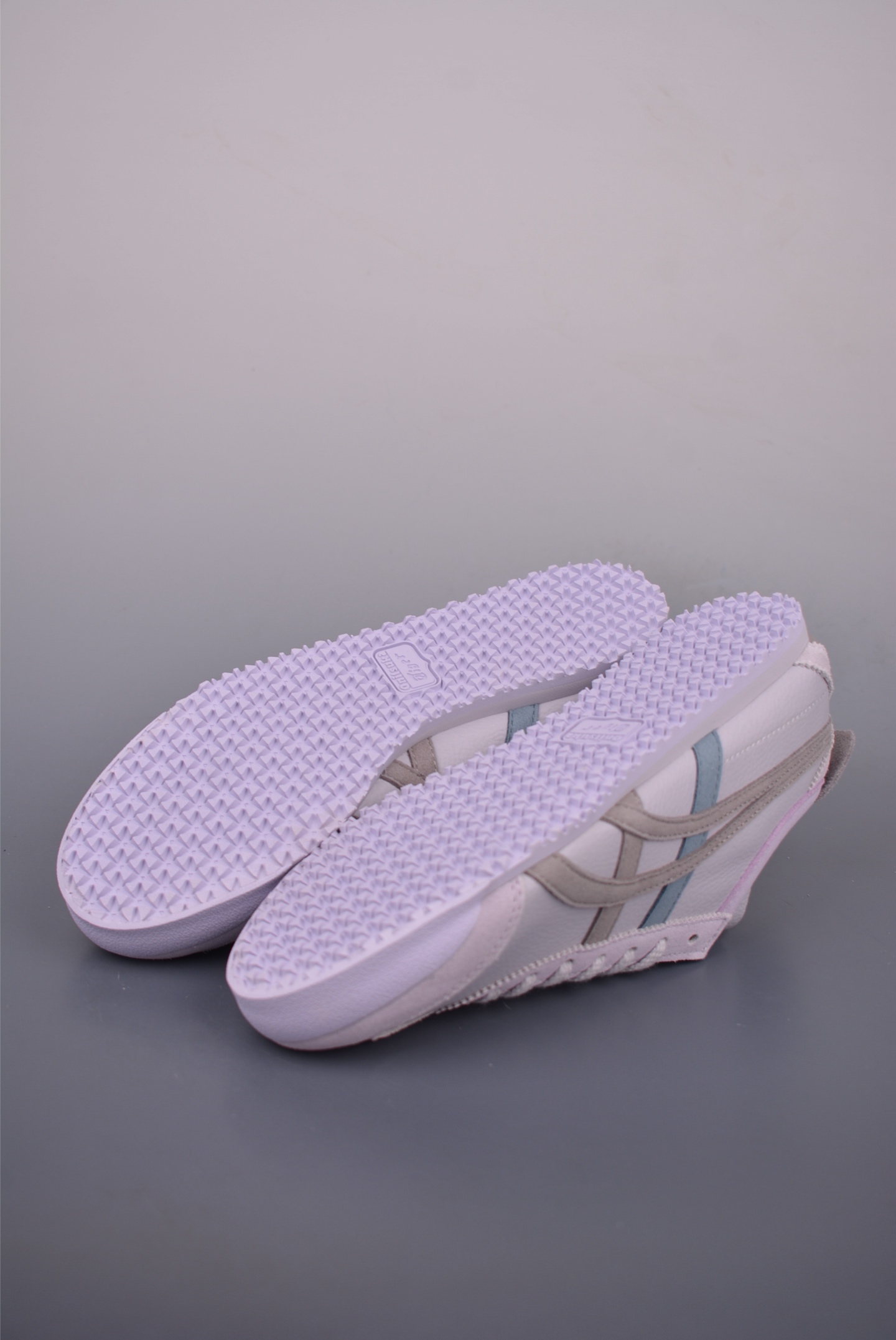 130 Asics鬼冢虎 MEXICO 66 做工精赞 1183C076-Chinese UA Cheap High Quatity Brand Clothes Bags handbags Sneakers wholesale wholesaler seller from China Factory suppliers Fashion Clothing Shoes best Quality Beautiful Price 130 Asics鬼冢虎 MEXICO 66 做工精赞 1183C076