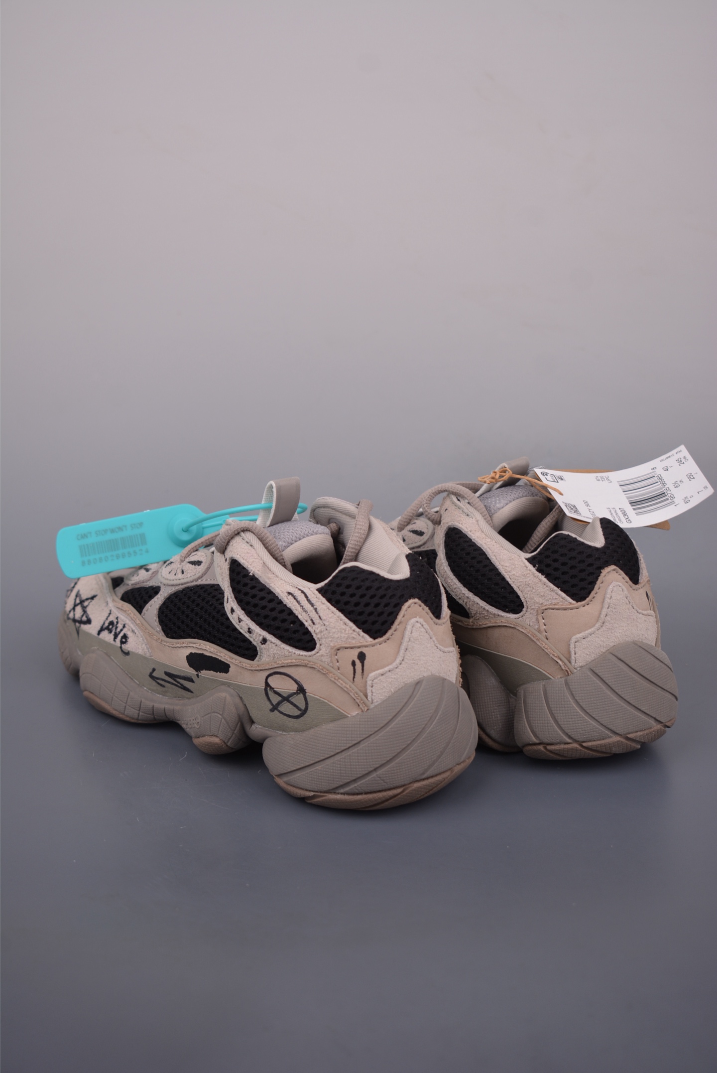 300 Adidas Yeezy 500 莓刻 街头涂鸦 GX3607
