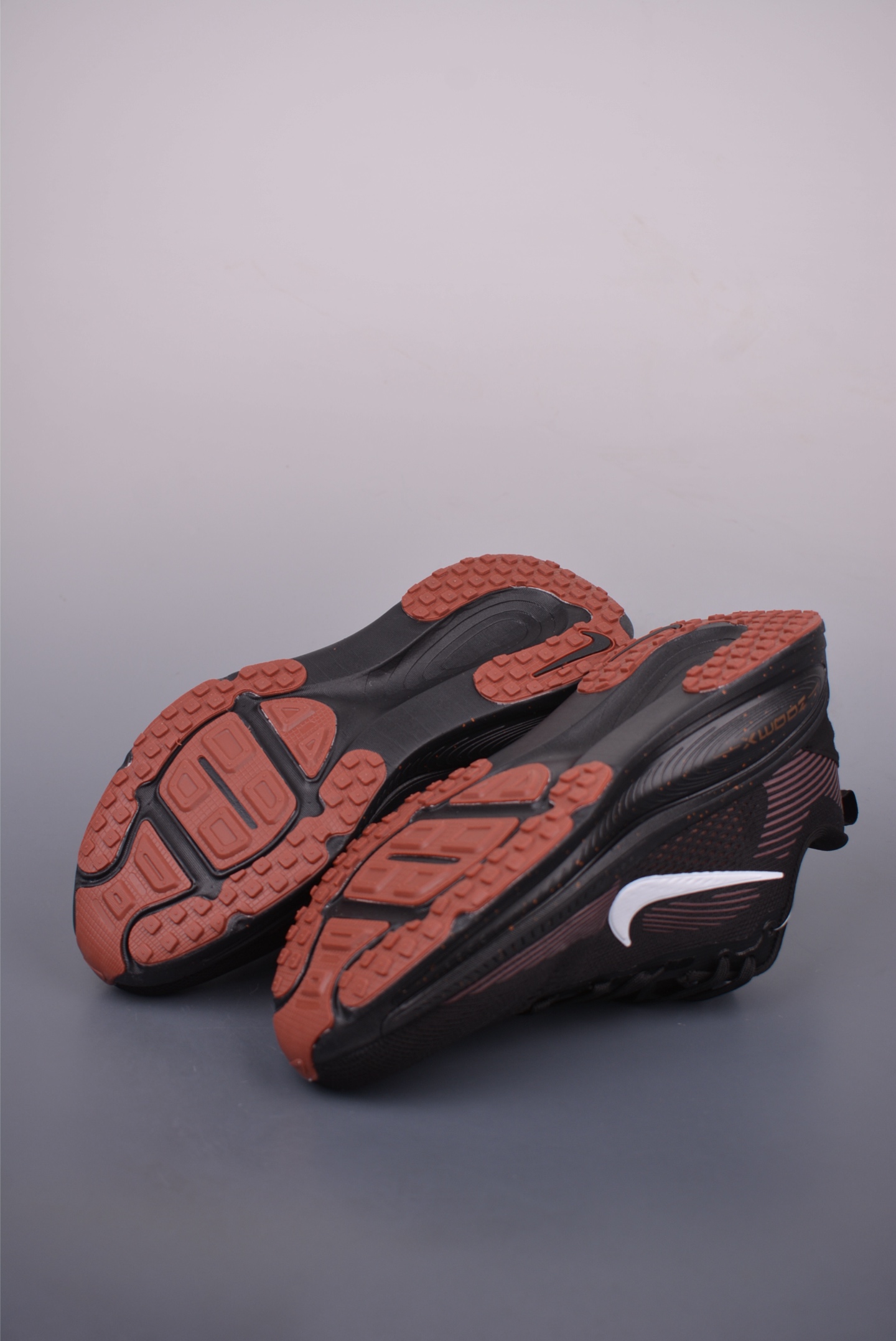 180 Nike Air Zoom Vomero 18 全新科技提前原鞋开发 运动跑鞋 IH4454-001-Chinese UA Cheap High Quatity Brand Clothes Bags handbags Sneakers wholesale wholesaler seller from China Factory suppliers Fashion Clothing Shoes best Quality Beautiful Price 180 Nike Air Zoom Vomero 18 全新科技提前原鞋开发 运动跑鞋 IH4454-001