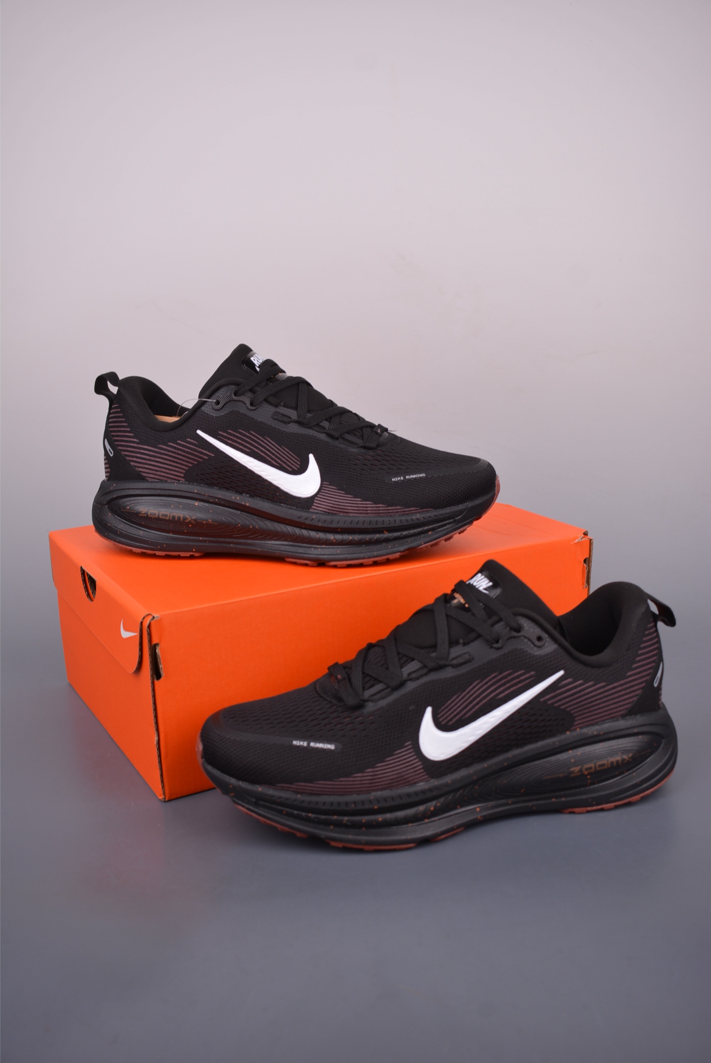 180 Nike Air Zoom Vomero 18 全新科技提前原鞋开发 运动跑鞋 IH4454-001-Chinese UA Cheap High Quatity Brand Clothes Bags handbags Sneakers wholesale wholesaler seller from China Factory suppliers Fashion Clothing Shoes best Quality Beautiful Price 180 Nike Air Zoom Vomero 18 全新科技提前原鞋开发 运动跑鞋 IH4454-001
