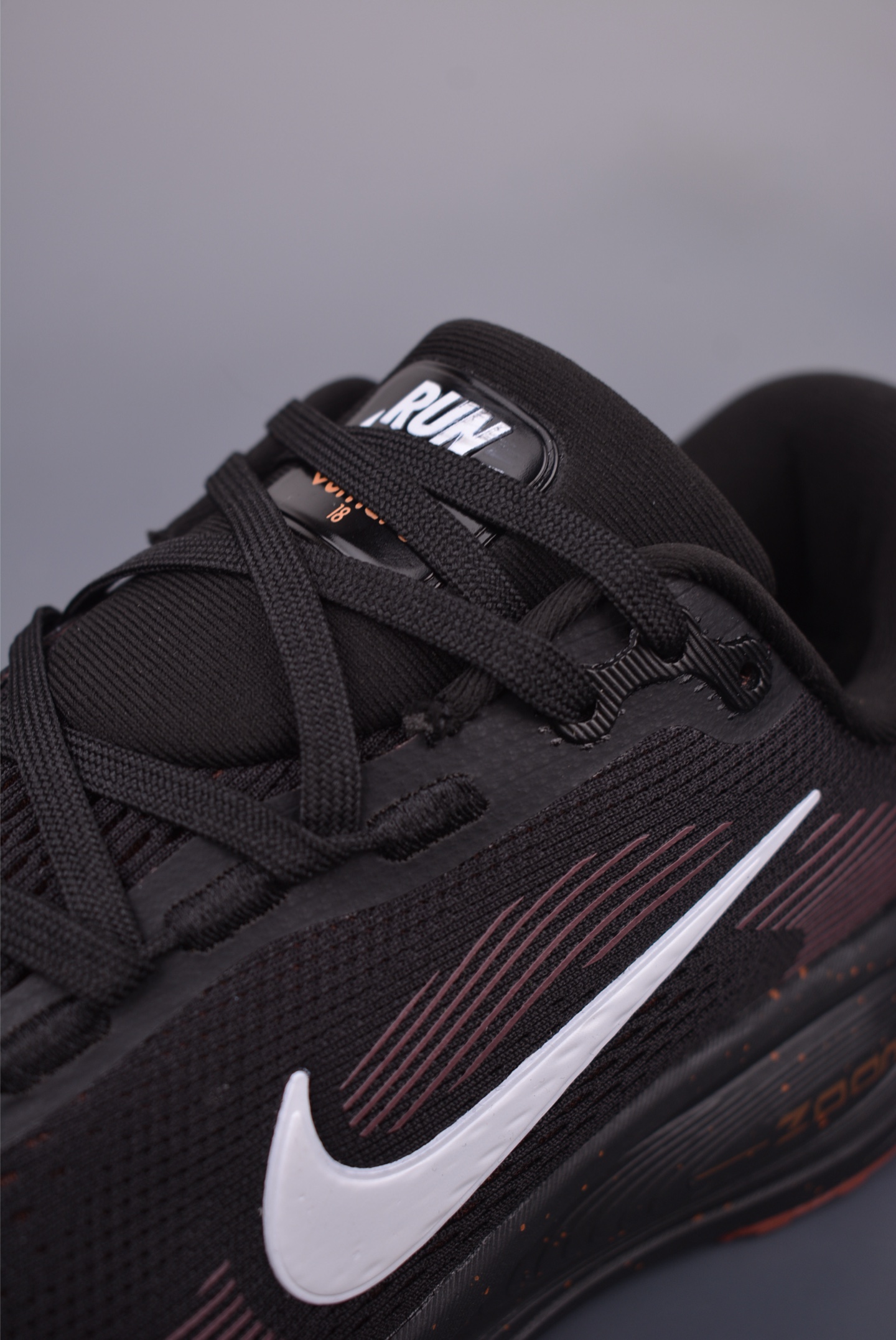 180 Nike Air Zoom Vomero 18 全新科技提前原鞋开发 运动跑鞋 IH4454-001-Chinese UA Cheap High Quatity Brand Clothes Bags handbags Sneakers wholesale wholesaler seller from China Factory suppliers Fashion Clothing Shoes best Quality Beautiful Price 180 Nike Air Zoom Vomero 18 全新科技提前原鞋开发 运动跑鞋 IH4454-001