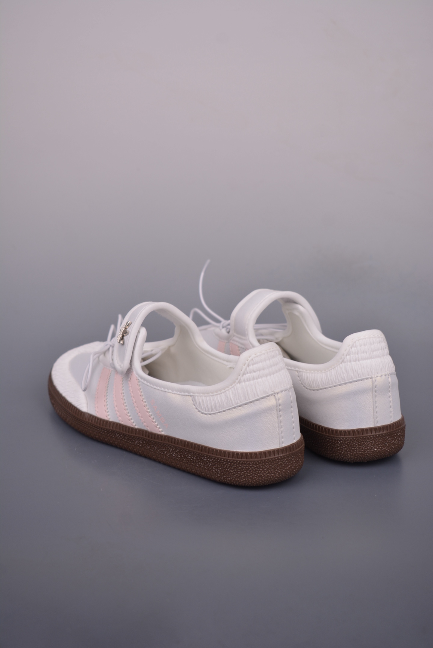 140 Adidas三叶草SAMBA Jane W 玛丽珍鞋 炎夏鞋柜必备 JQ4482-Chinese UA Cheap High Quatity Brand Clothes Bags handbags Sneakers wholesale wholesaler seller from China Factory suppliers Fashion Clothing Shoes best Quality Beautiful Price 140 Adidas三叶草SAMBA Jane W 玛丽珍鞋 炎夏鞋柜必备 JQ4482