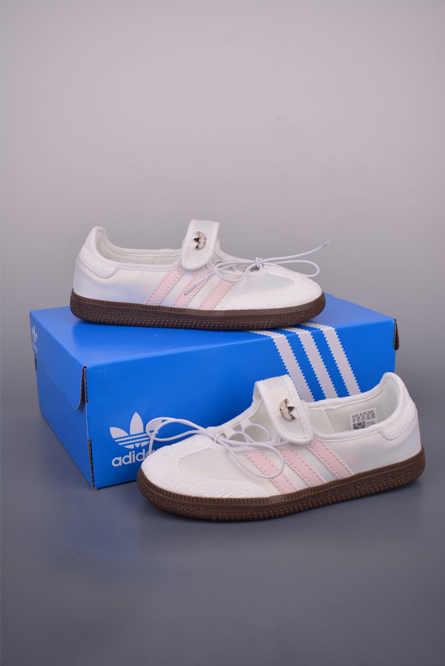140 Adidas三叶草SAMBA Jane W 玛丽珍鞋 炎夏鞋柜必备 JQ4482-Chinese UA Cheap High Quatity Brand Clothes Bags handbags Sneakers wholesale wholesaler seller from China Factory suppliers Fashion Clothing Shoes best Quality Beautiful Price 140 Adidas三叶草SAMBA Jane W 玛丽珍鞋 炎夏鞋柜必备 JQ4482