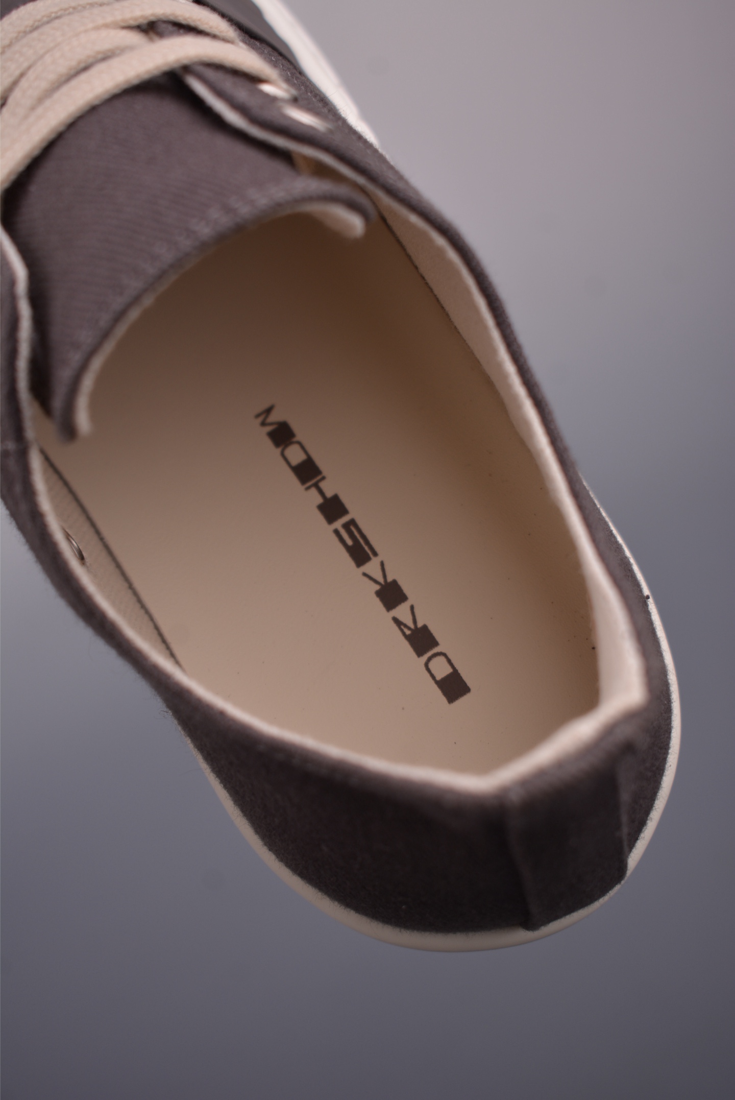 550 Rick Owens RO Mega 瑞克·欧文斯 DRKSHDW 深灰帆布 侵权三角 RU01E3814-Chinese UA Cheap High Quatity Brand Clothes Bags handbags Sneakers wholesale wholesaler seller from China Factory suppliers Fashion Clothing Shoes best Quality Beautiful Price 550 Rick Owens RO Mega 瑞克·欧文斯 DRKSHDW 深灰帆布 侵权三角 RU01E3814