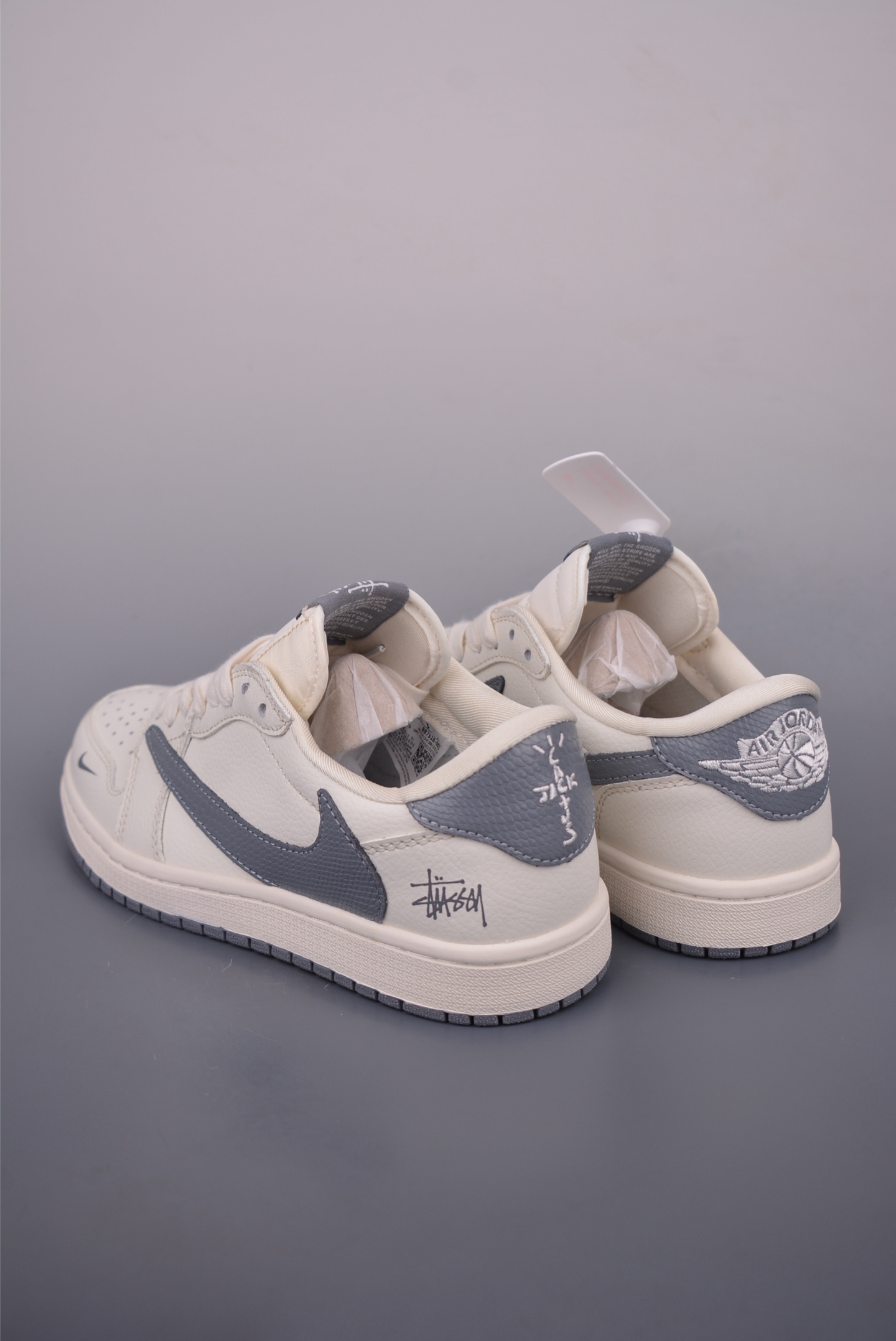 200 Fragment x Travis Scott Air Jordan 1 Low 三方联名倒钩 JW1188-271