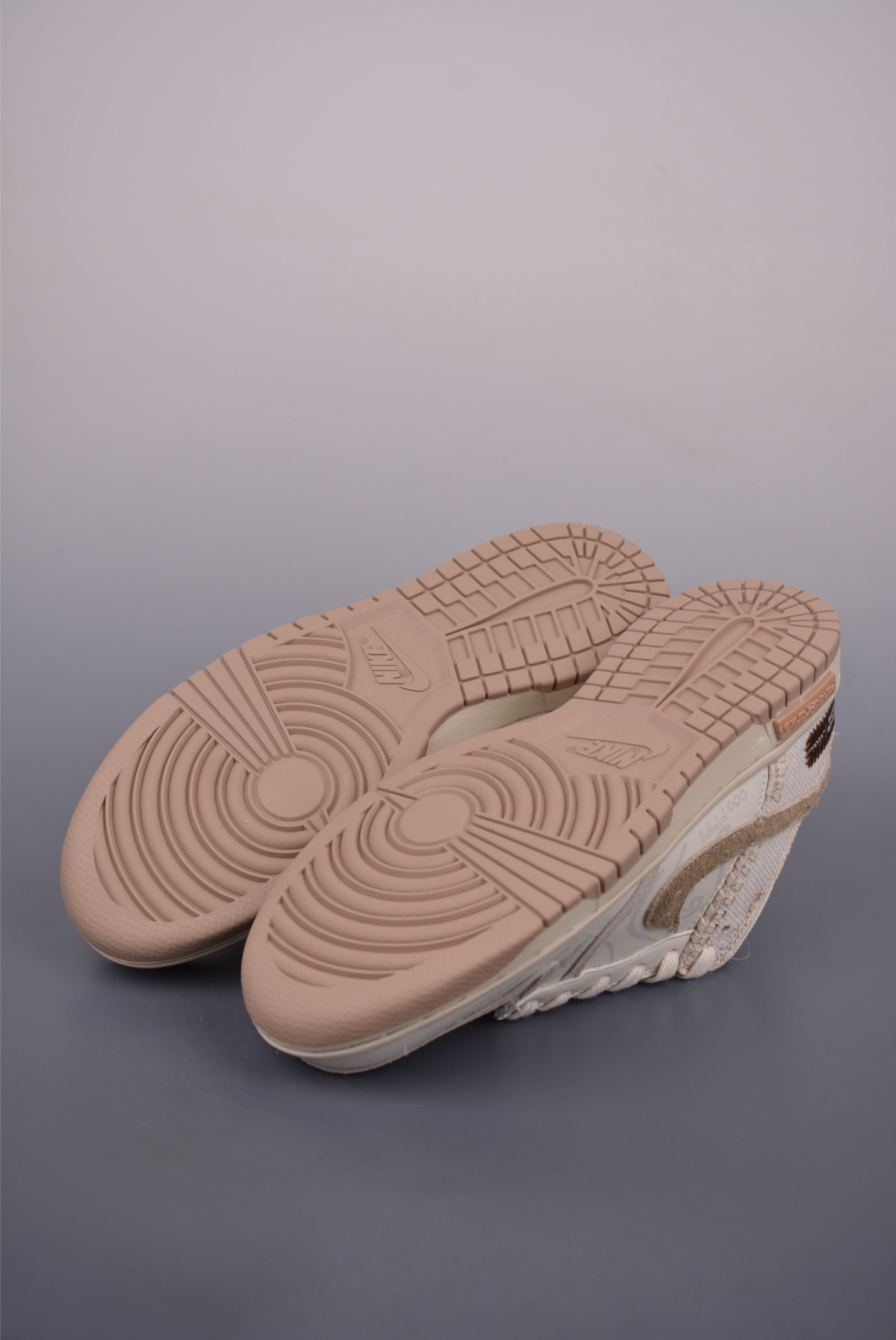 300 Nike SB Dunk Low 熊猫恶作剧 山影漫步 HQ1175-240-Chinese UA Cheap High Quatity Brand Clothes Bags handbags Sneakers wholesale wholesaler seller from China Factory suppliers Fashion Clothing Shoes best Quality Beautiful Price 300 Nike SB Dunk Low 熊猫恶作剧 山影漫步 HQ1175-240