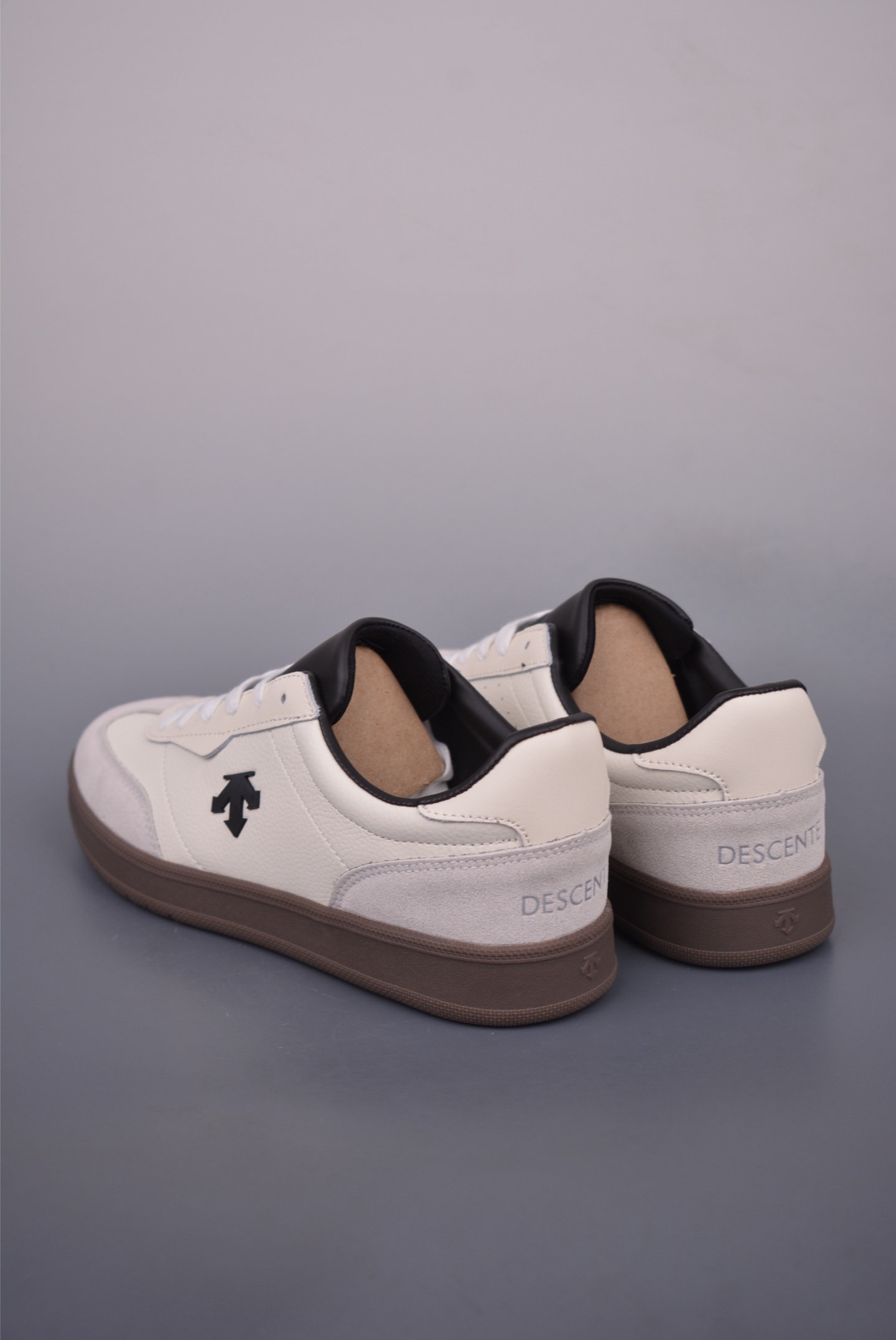Descente Chron SB Retro Fashion Sneakers - Leather Upper, Versatile Style 3 i1751831981675 4066 0 1