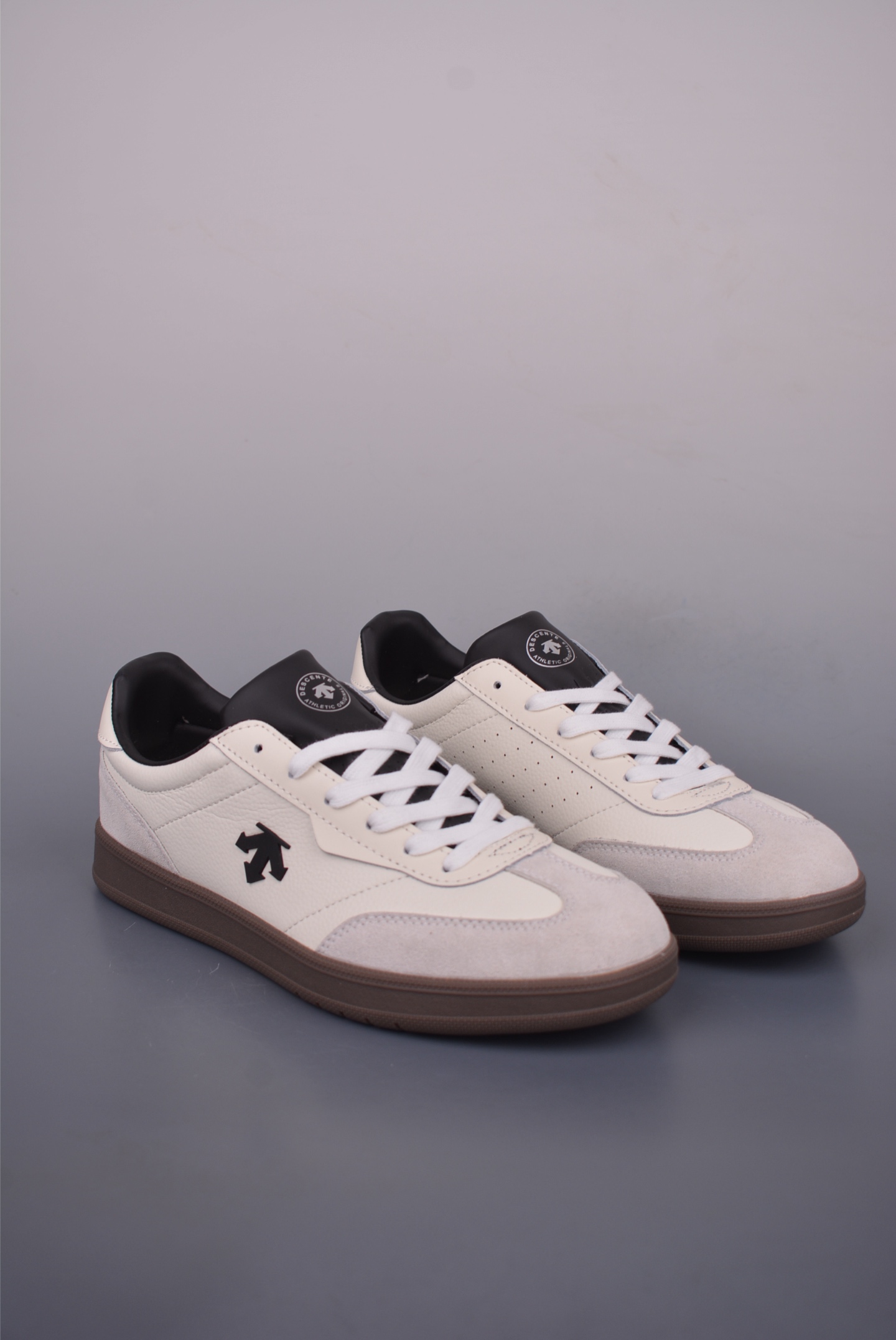 Descente Chron SB Retro Fashion Sneakers - Leather Upper, Versatile Style 2 i1751831981677 3051 0 0