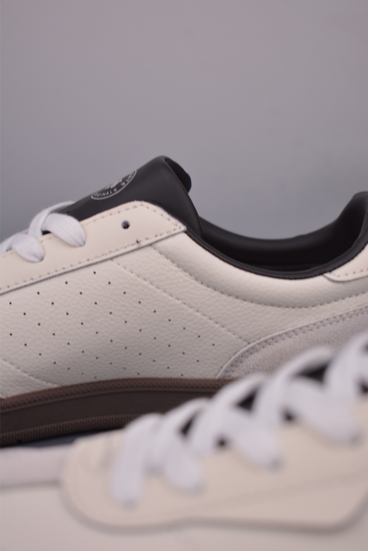 Descente Chron SB Retro Fashion Sneakers - Leather Upper, Versatile Style 9 i1751831983966 7979 0 7