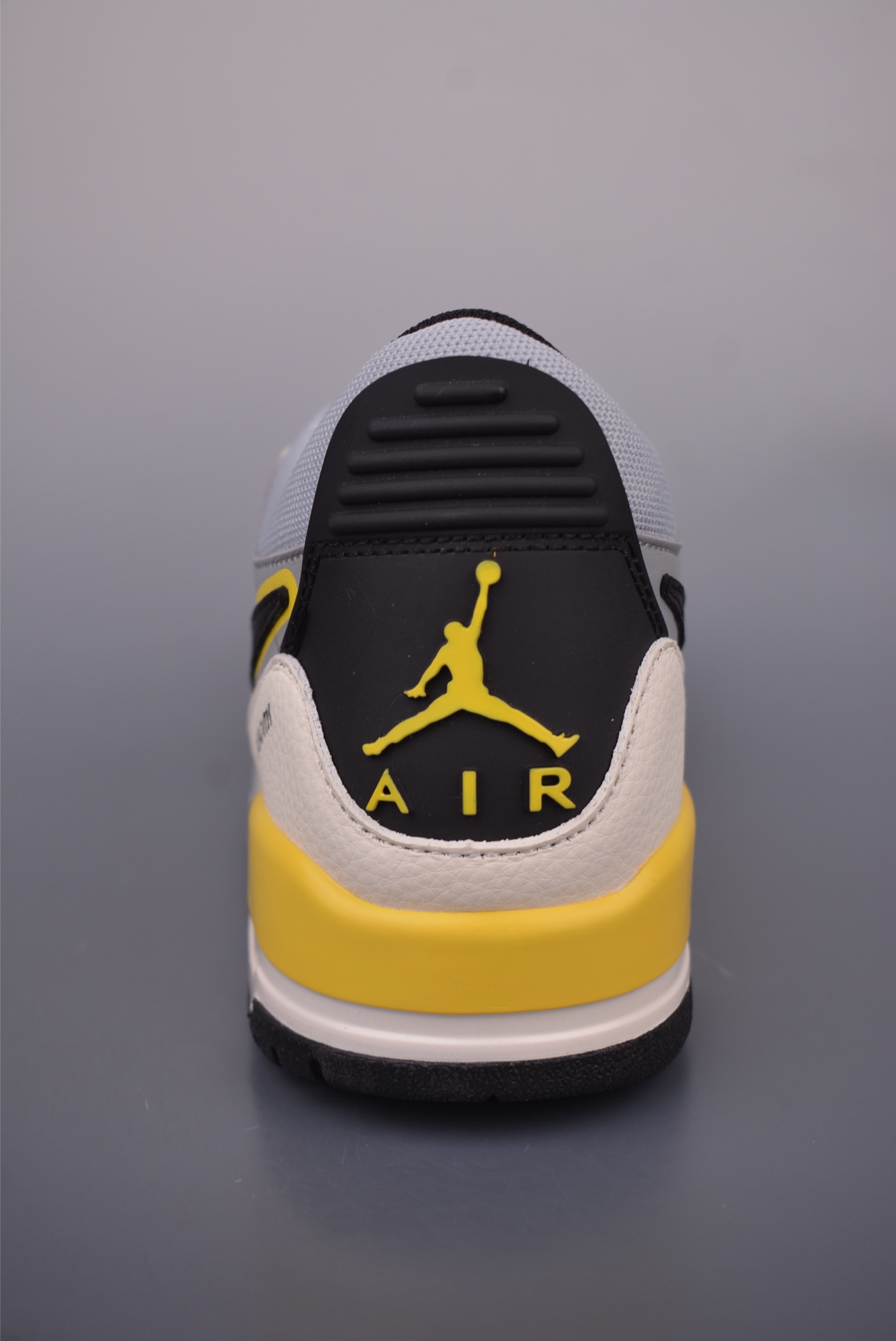 Air Jordan Legacy 312: Iconic Design, Ultimate Comfort in Classic Colors 5 i1751832236461 50 0 3
