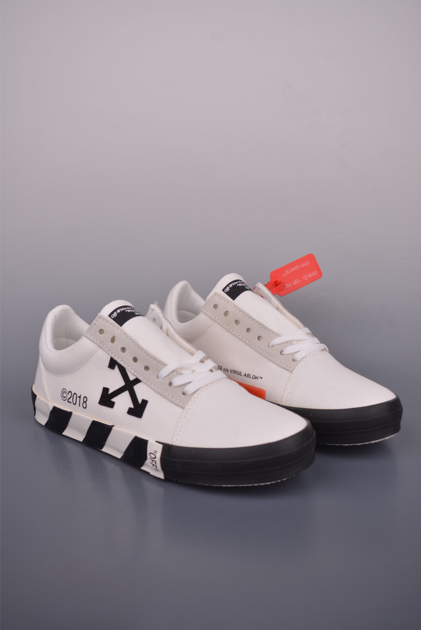 Off-White Vulcanised Low-Top Sneakers: Stylish, Comfortable, and High-Quality 2 i1751832757192 4013 0 0