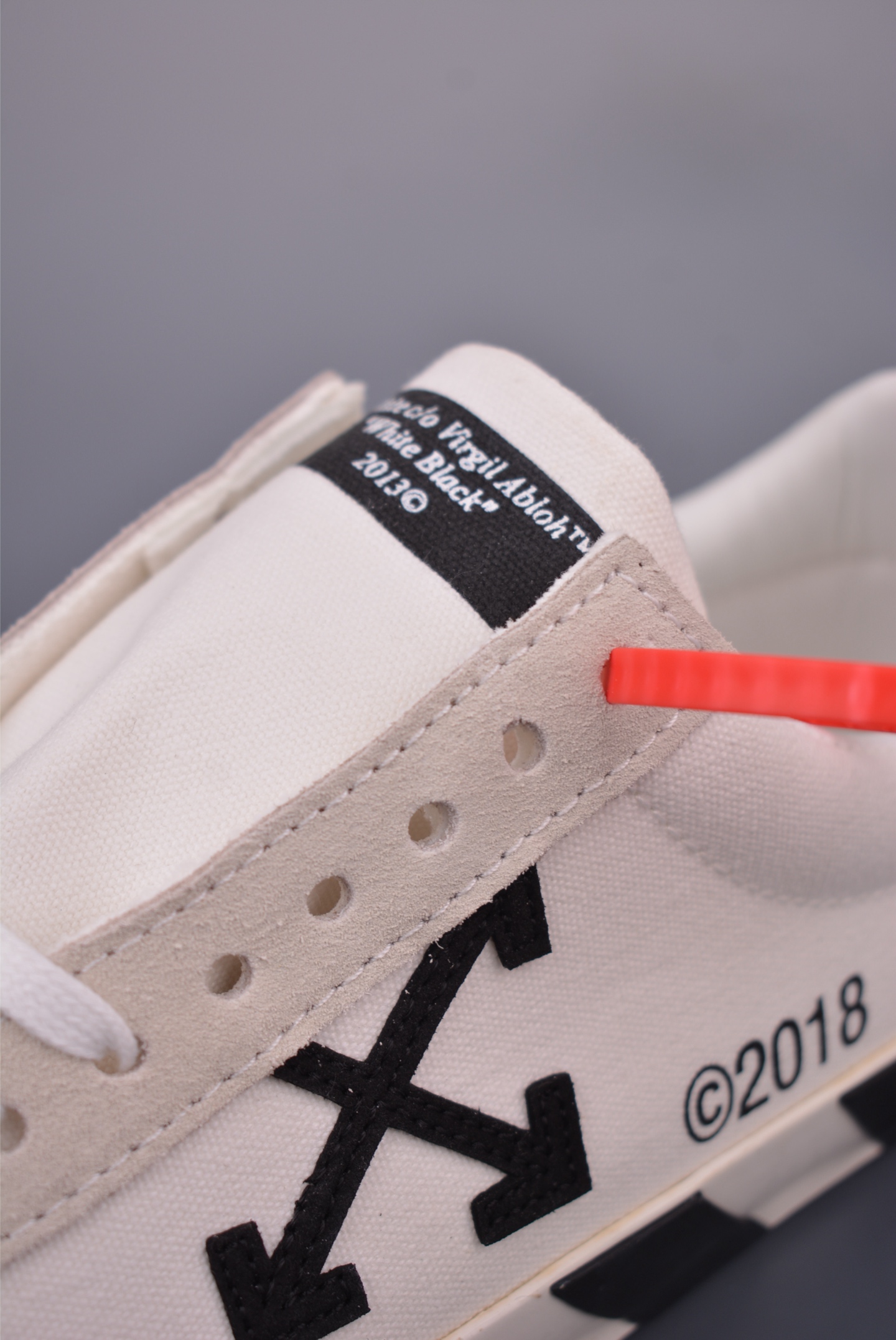 Off-White Vulcanised Low-Top Sneakers: Stylish, Comfortable, and High-Quality 8 i1751832761966 9276 0 6