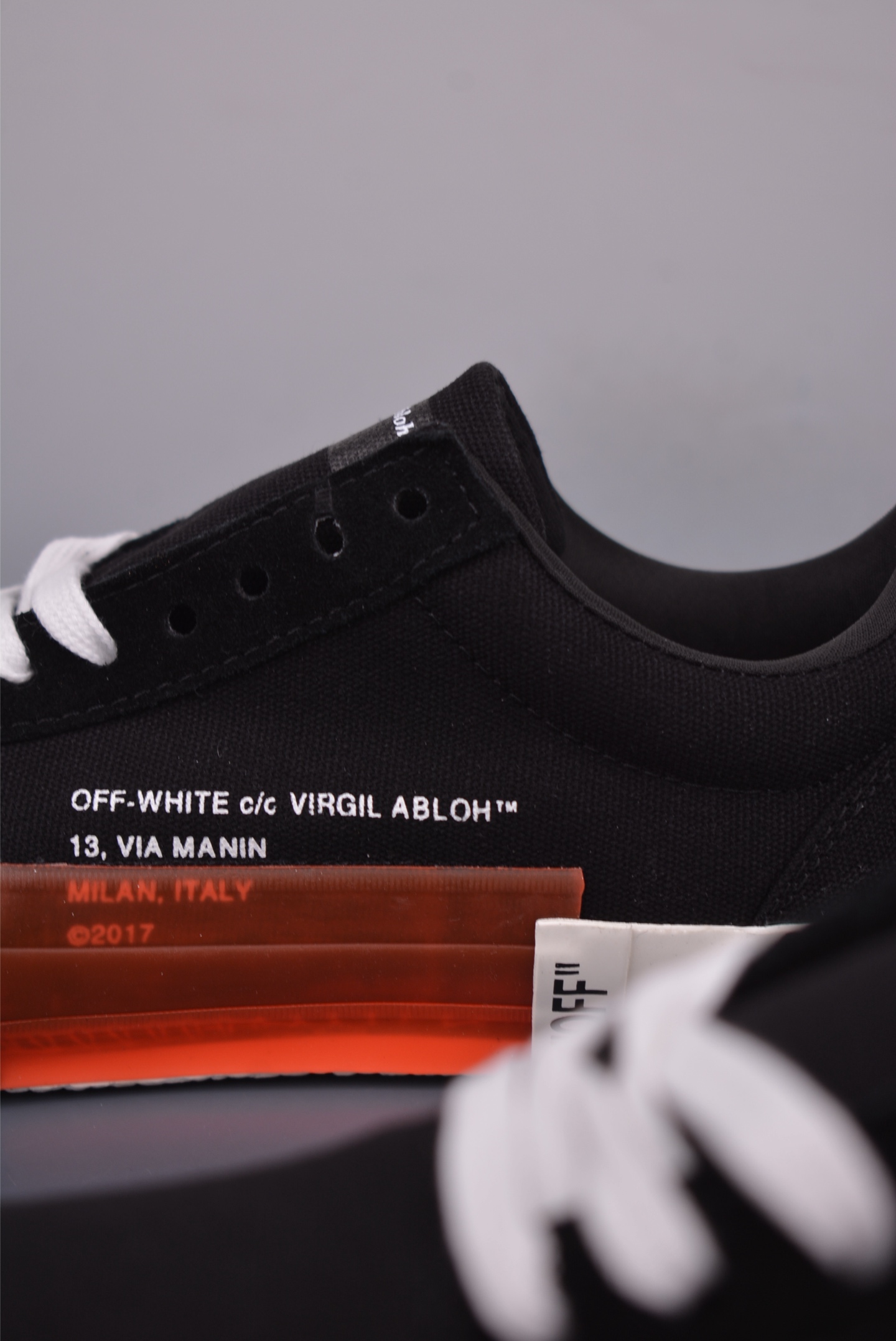 Off-White Vulcanized Low-Top Sneakers - Black/White - Size 36-47 Available 8 i1751832789459 5615 0 7