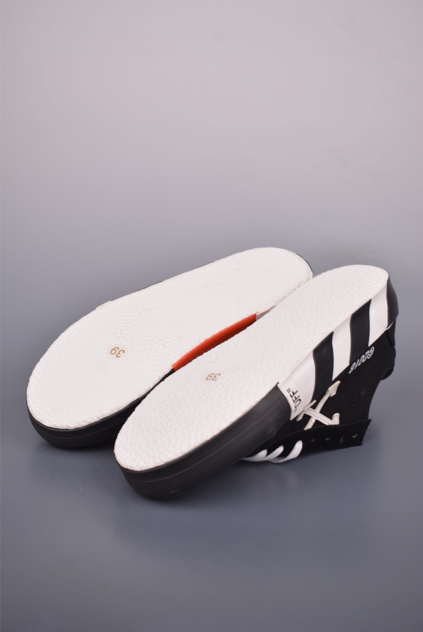 Off-White Vulcanized Low-Top Sneakers - Black/White - Size 36-47 Available 3 i1751832794015 2433 0 2