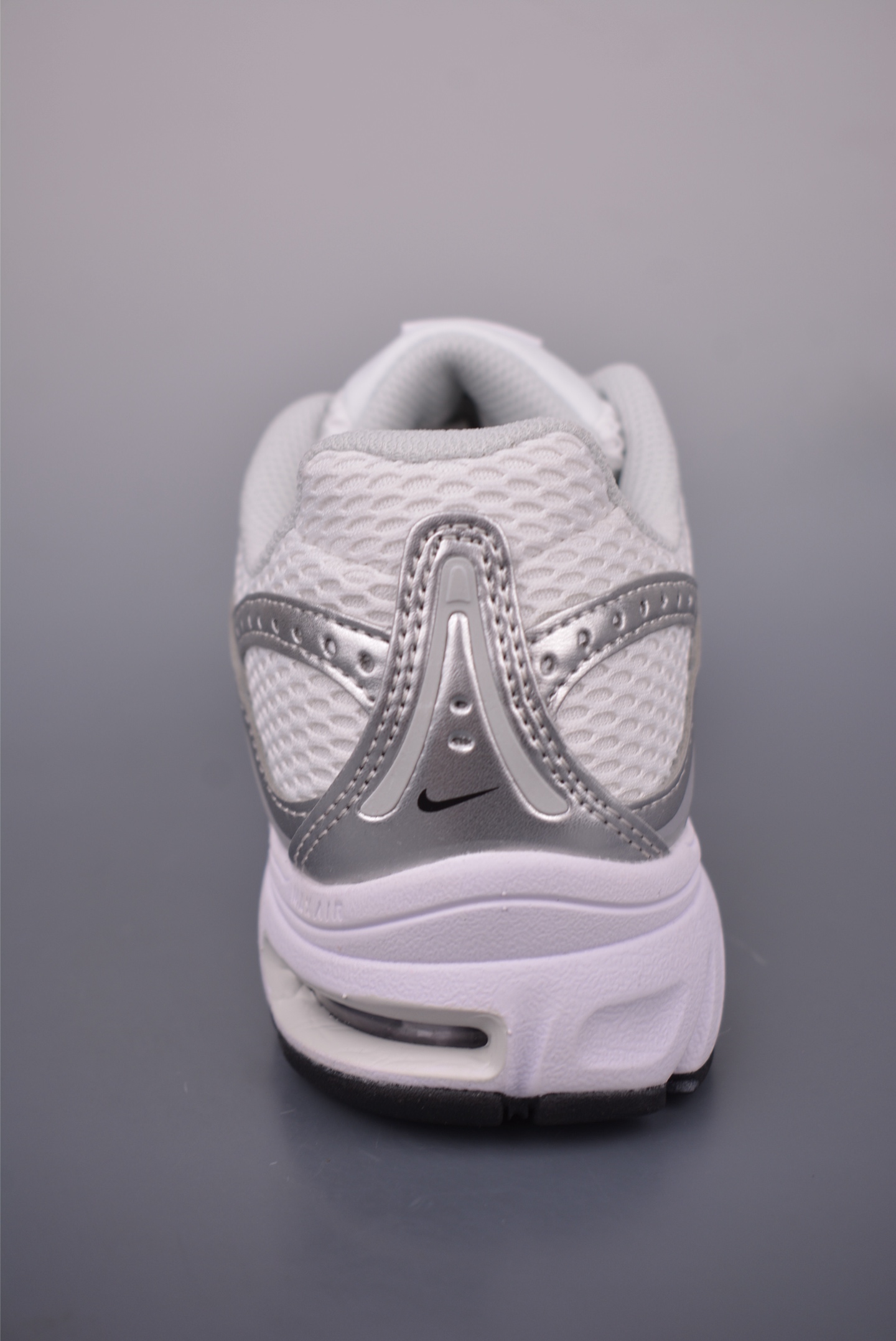 Nike Air Max Moto 2K Low-Top Running Shoes - White/Silver, HQ2056-007 5 i1751833589686 1451 0 3
